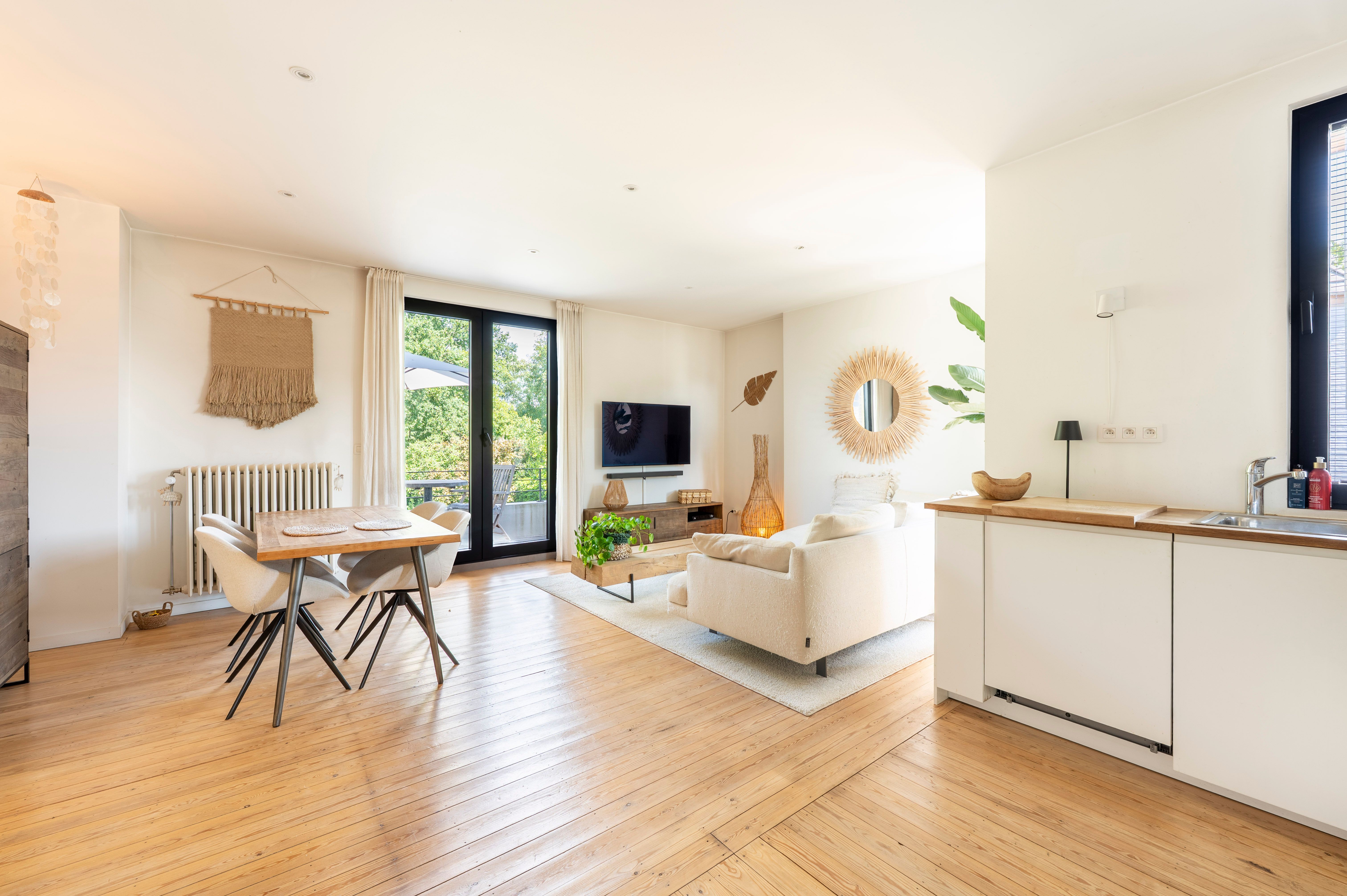Exclusief en karaktervol appartement mét terras te huur in Brasschaat! foto 3