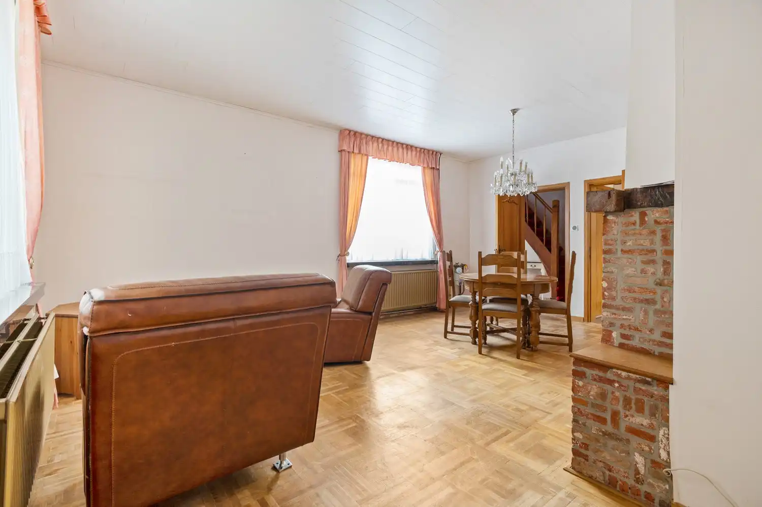 Te renoveren woning op toplocatie te Lier! foto 4