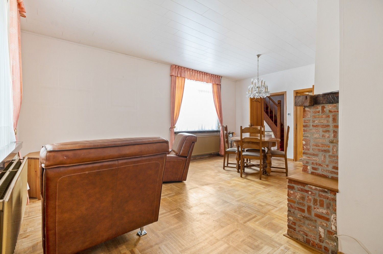Te renoveren woning op toplocatie te Lier! foto 4