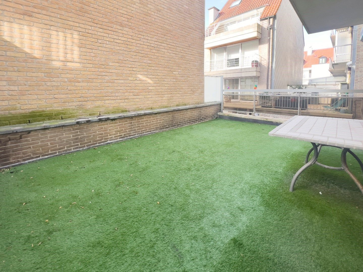 Ruim hoekappartement met 3 slpk. en een open zicht gelegen op de Lippenslaan ter hoogte v.h. Verweeplein.  foto 14