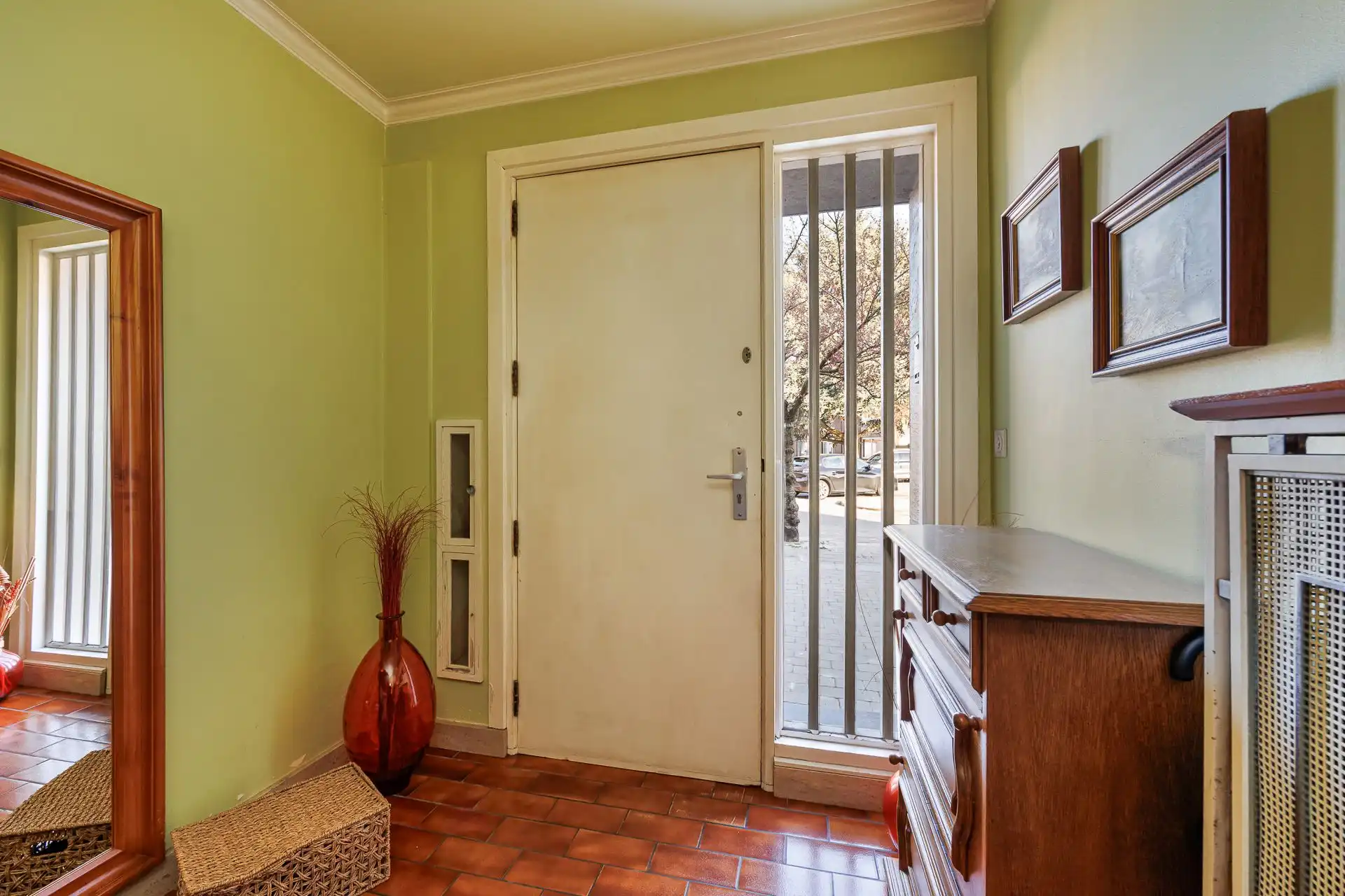 Te renoveren bel‑étagewoning in hartje Wilrijk! foto 2