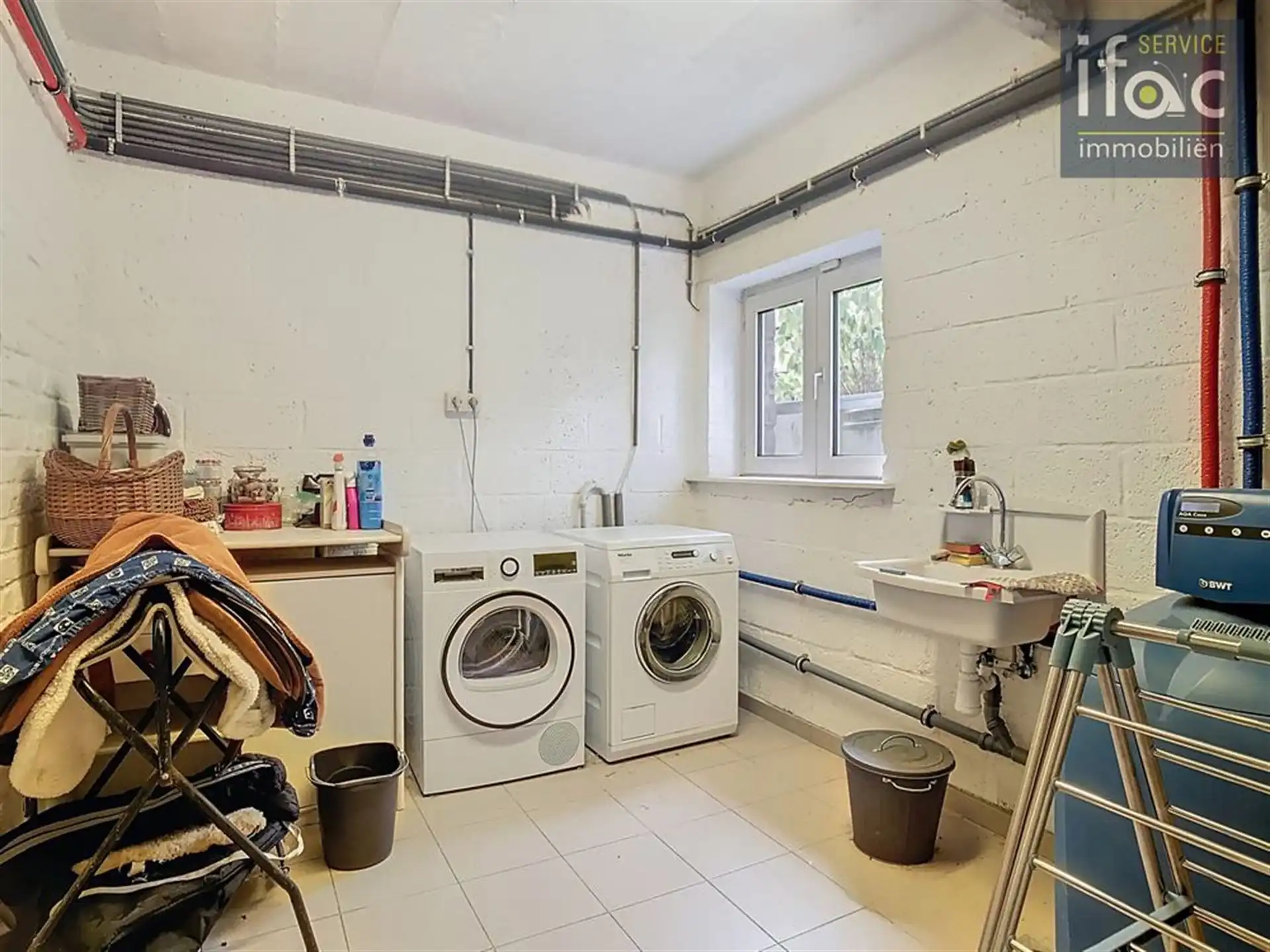 Prachtige villa op toplocatie, 6 slaapkamers en 2 badkamers foto 29