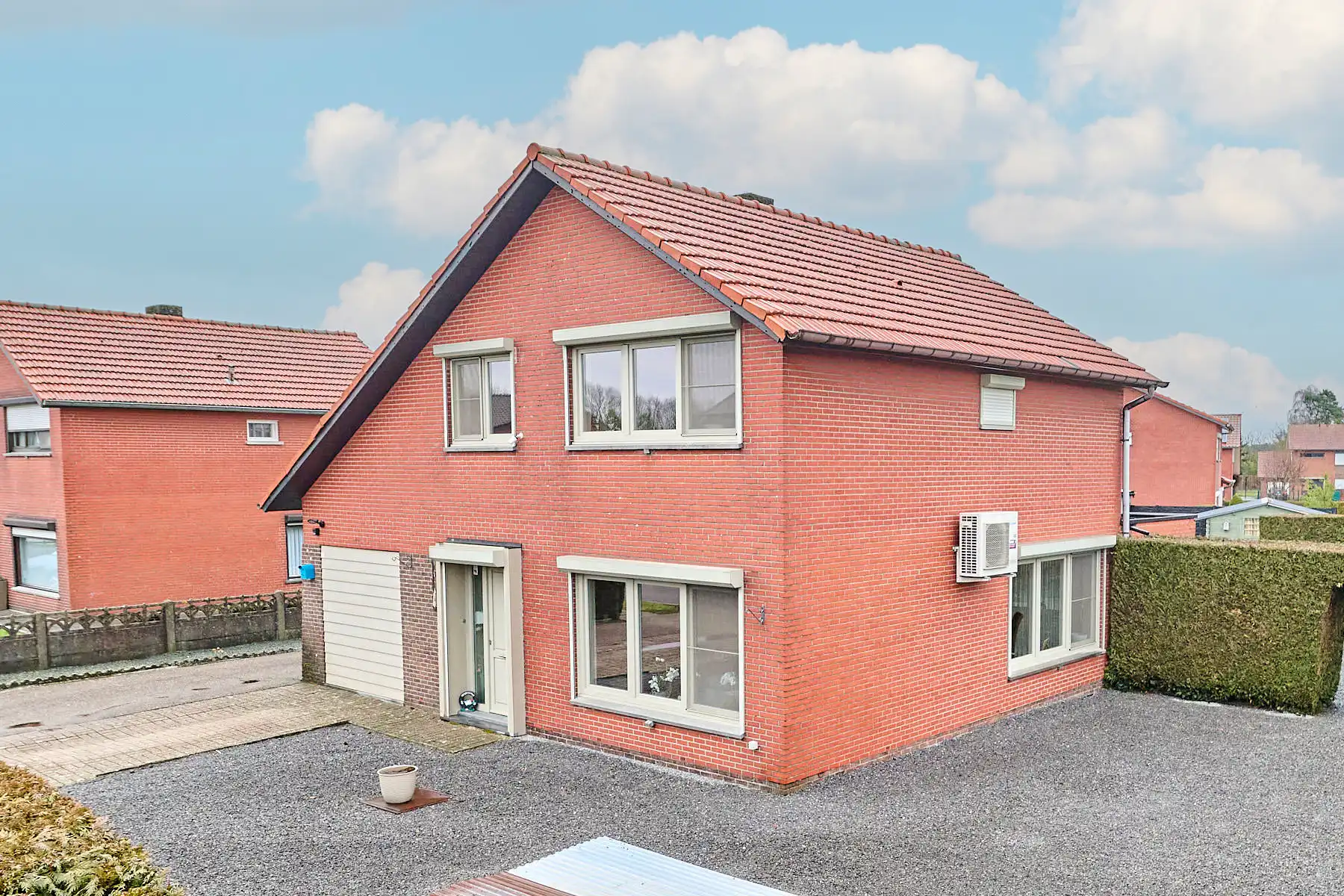 Huis te koop foto {{pictureIndex}}