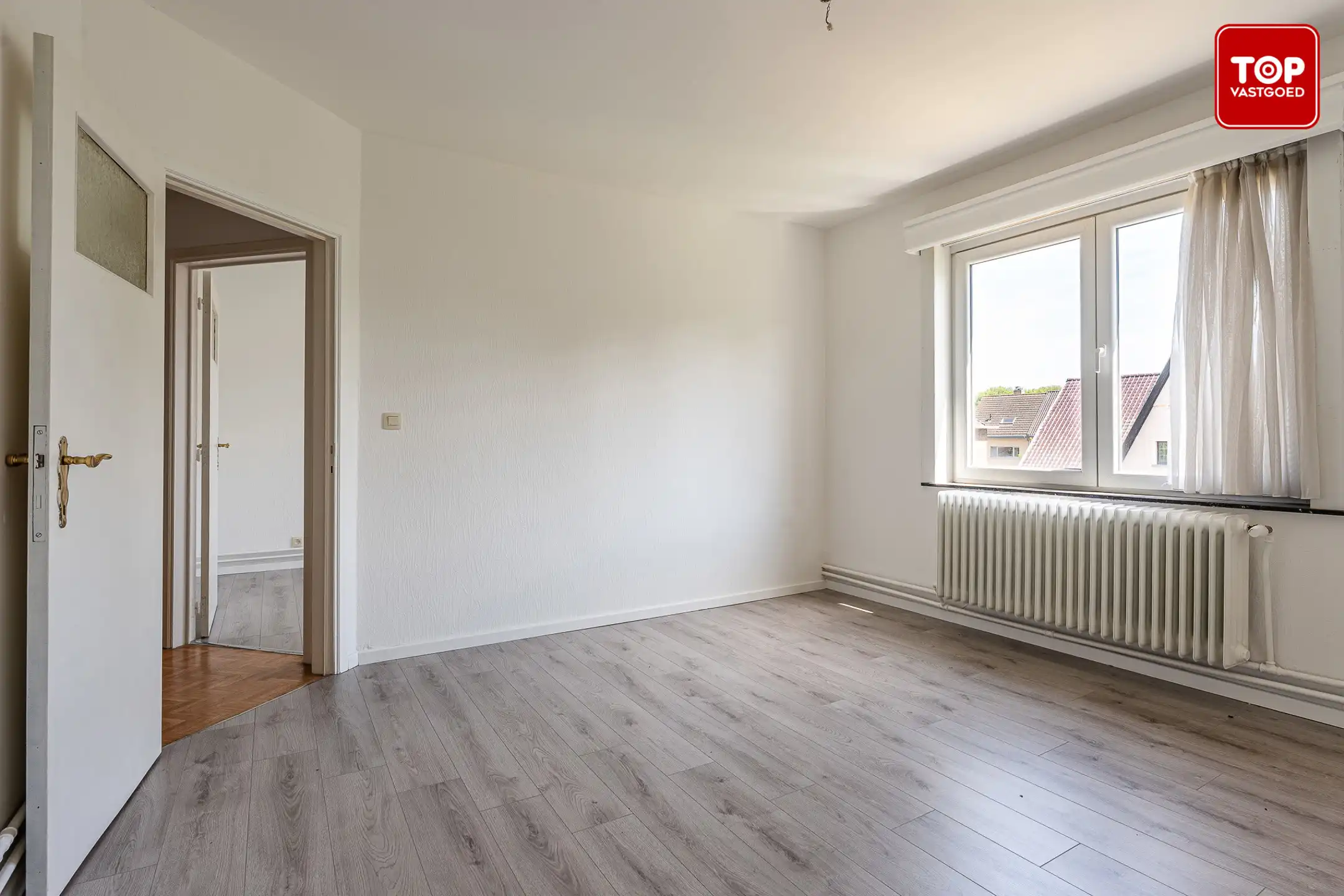 Ruim appartement met garage en zonnige tuin nabij Gent foto 14
