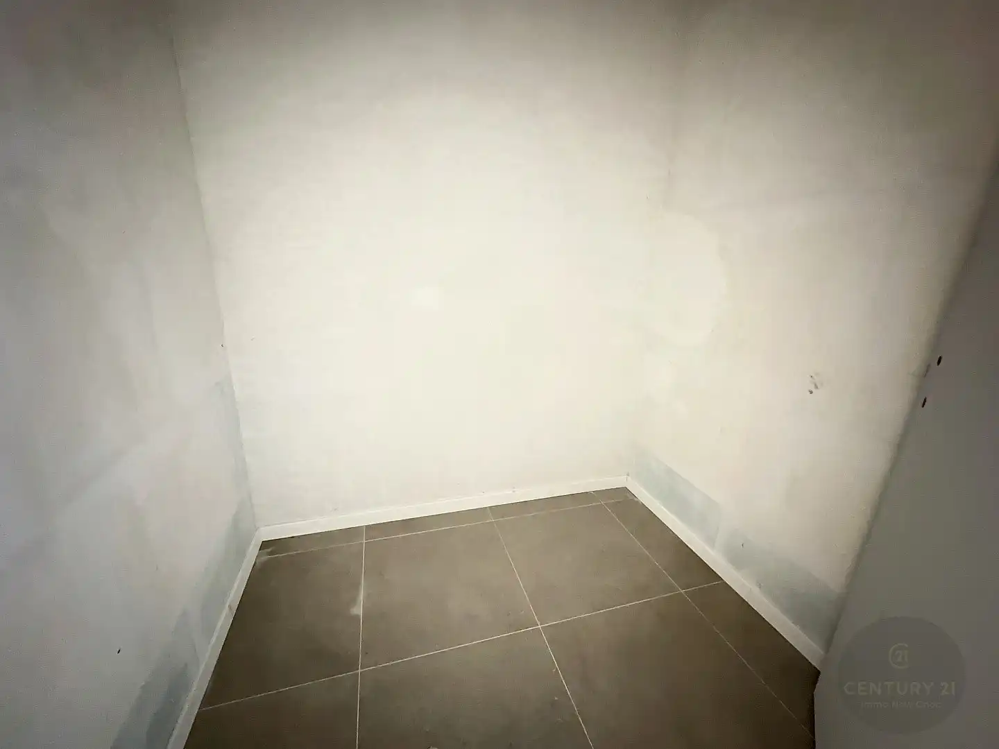 NIEUW en ZEER RUIM gelijkvloersappartement foto 17