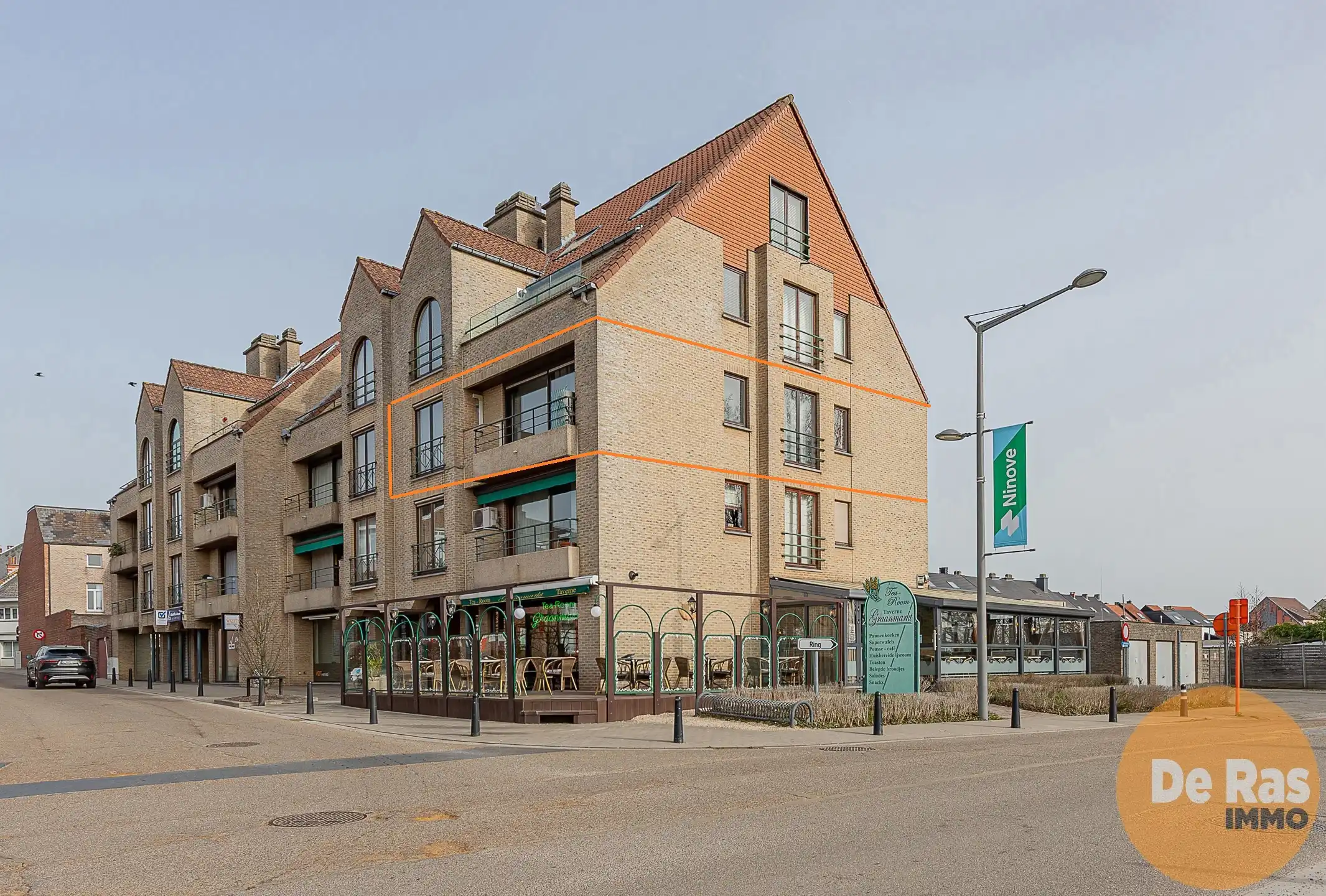 NINOVE - instapklaar ruim appartement op centrale ligging foto {{pictureIndex}}