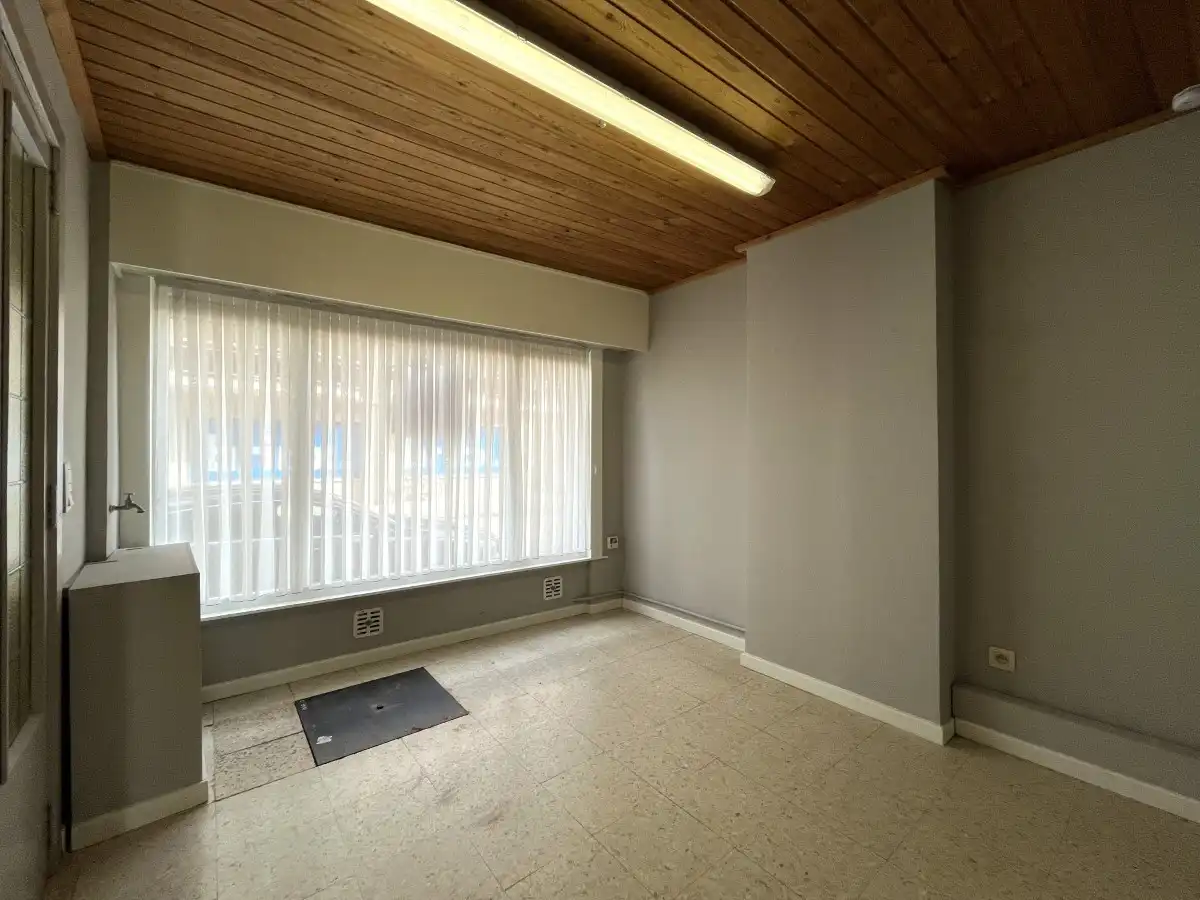 Roeselare - Gesloten woning in het centrum van Roeselare foto 3