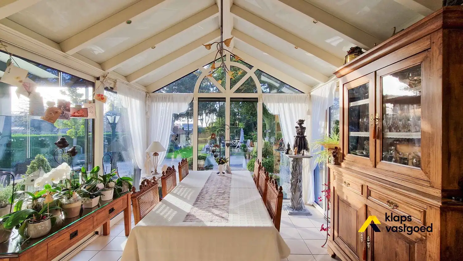 Gracieuze woning met 4 slaapkamers en schitterende tuin op perceel van 12a63ca foto 14