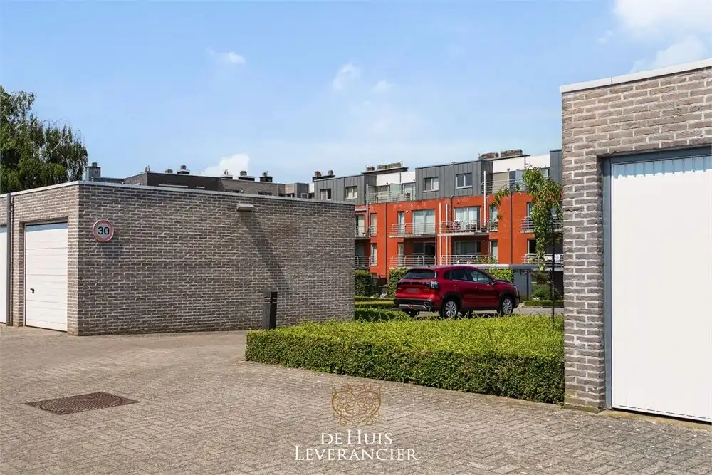 Energiezuinig modern appartement met lift en terras foto 15