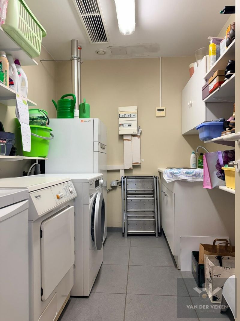 Ruim 2 slaapkamer appartement in hartje Hasselt! foto 7