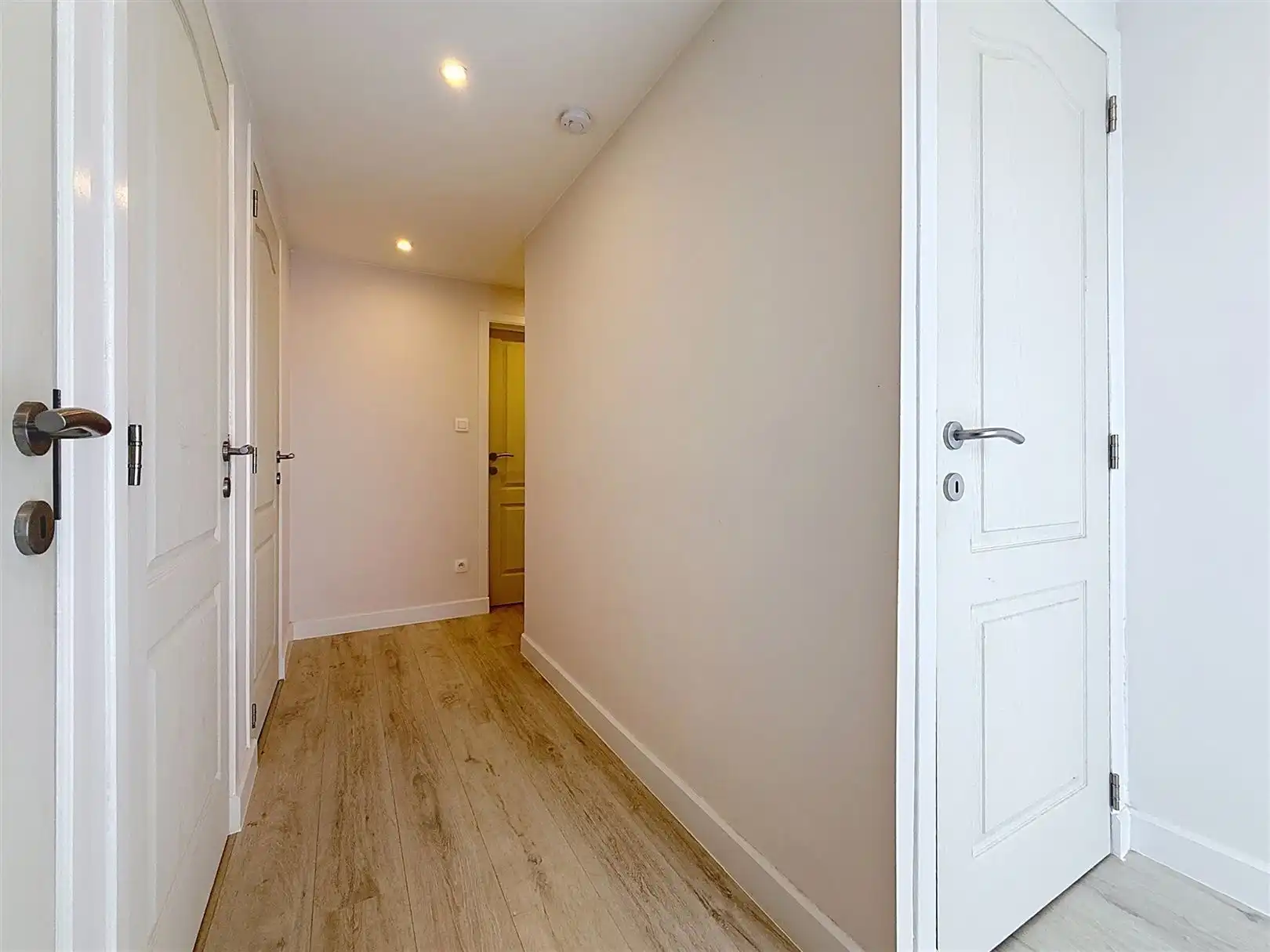 Gerenoveerde HOB met tuin, 2 slpks, 2a 93ca foto 16