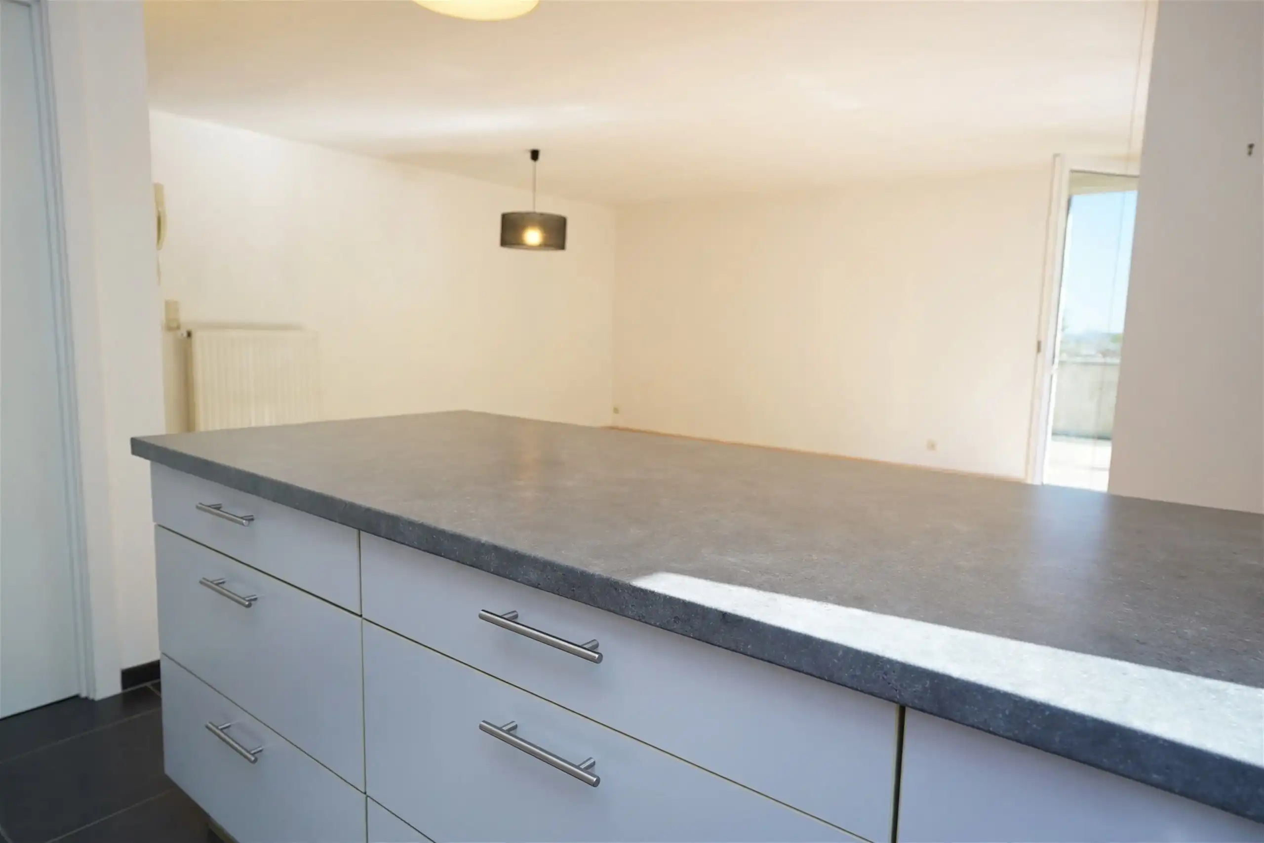 Heel leuk en rustig appartement met garage en terras! foto 6