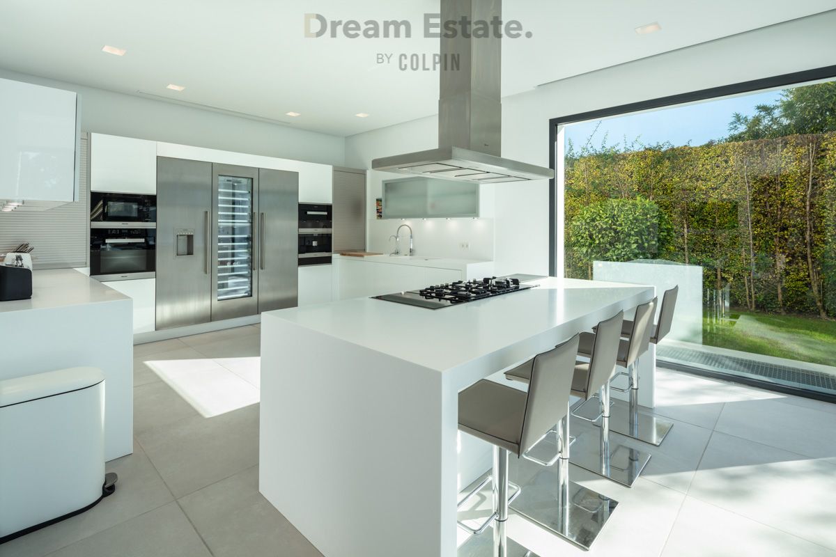 Eigentijdse villa in het bevoorrechte Nueva Andalucia foto 20