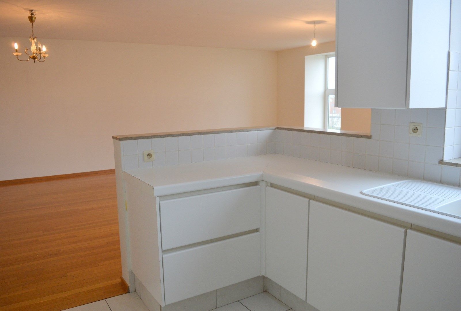 Gezellig dakappartement met terras in Gullegem met 2 slaapkamers foto 4