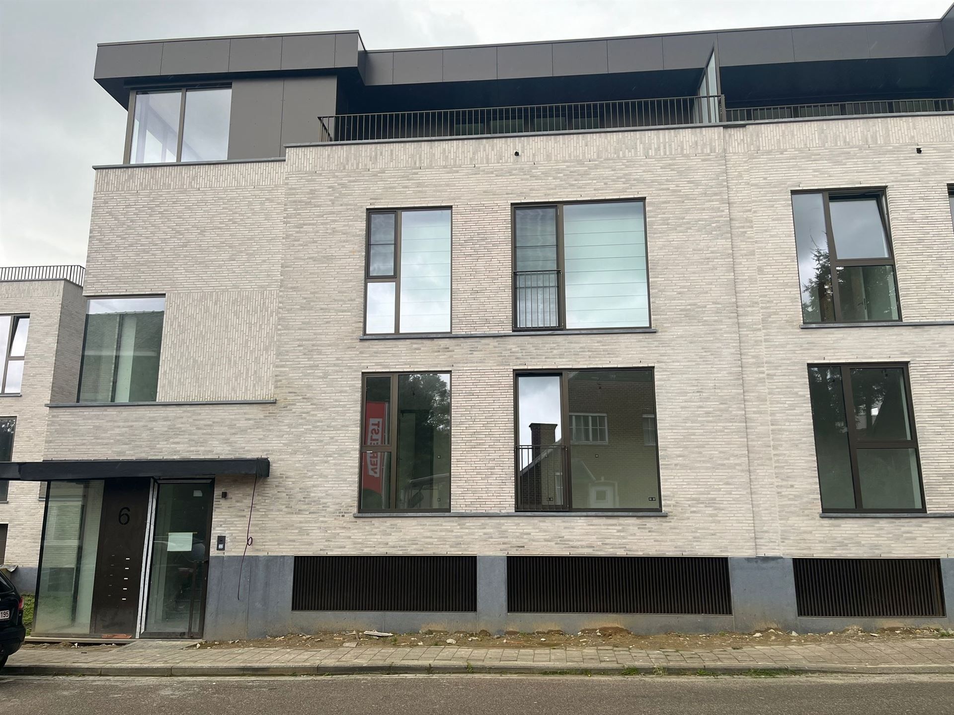 Appartement foto {{pictureIndex}}