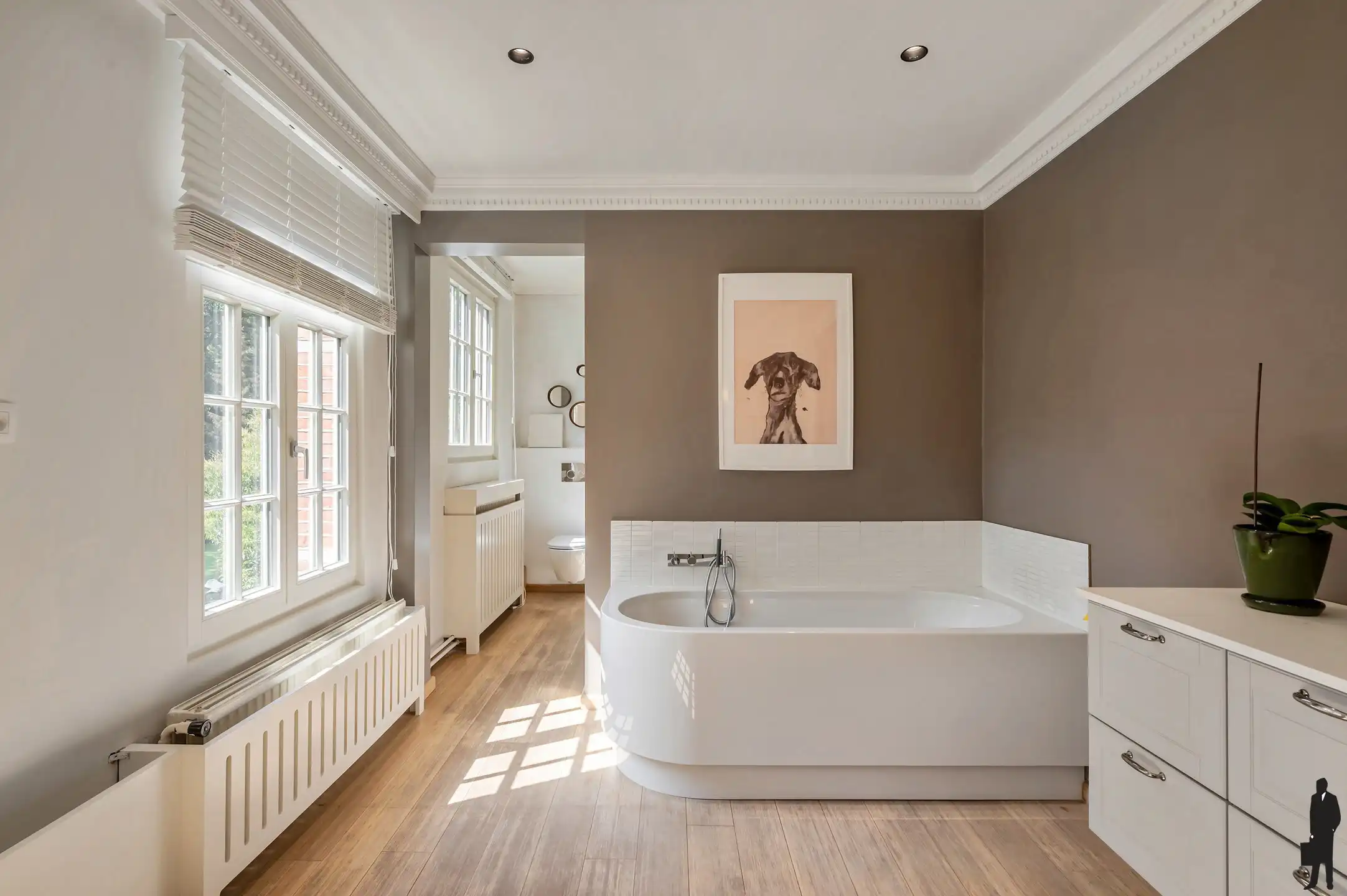 Statige karaktervilla met iconische toren en exclusief tuinpaviljoen foto 14