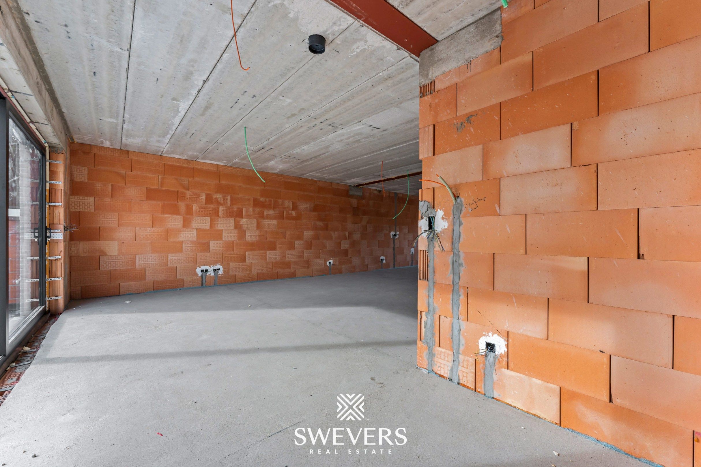 Ruim duplexappartement met groot terras en garage in Helchteren foto 11