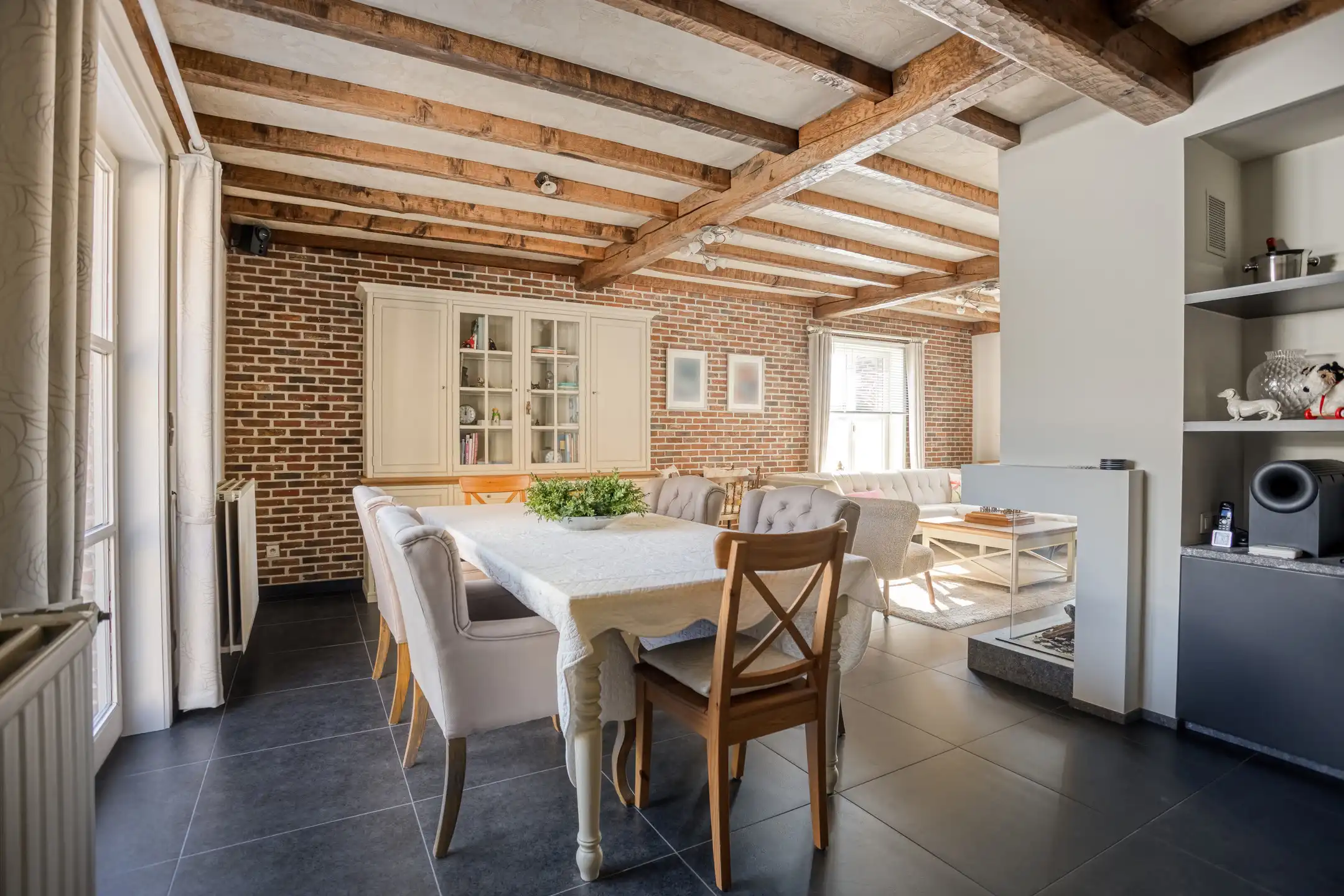 Vrijstaande, zeer ruime woning op topligging in Begijnendijk foto 6