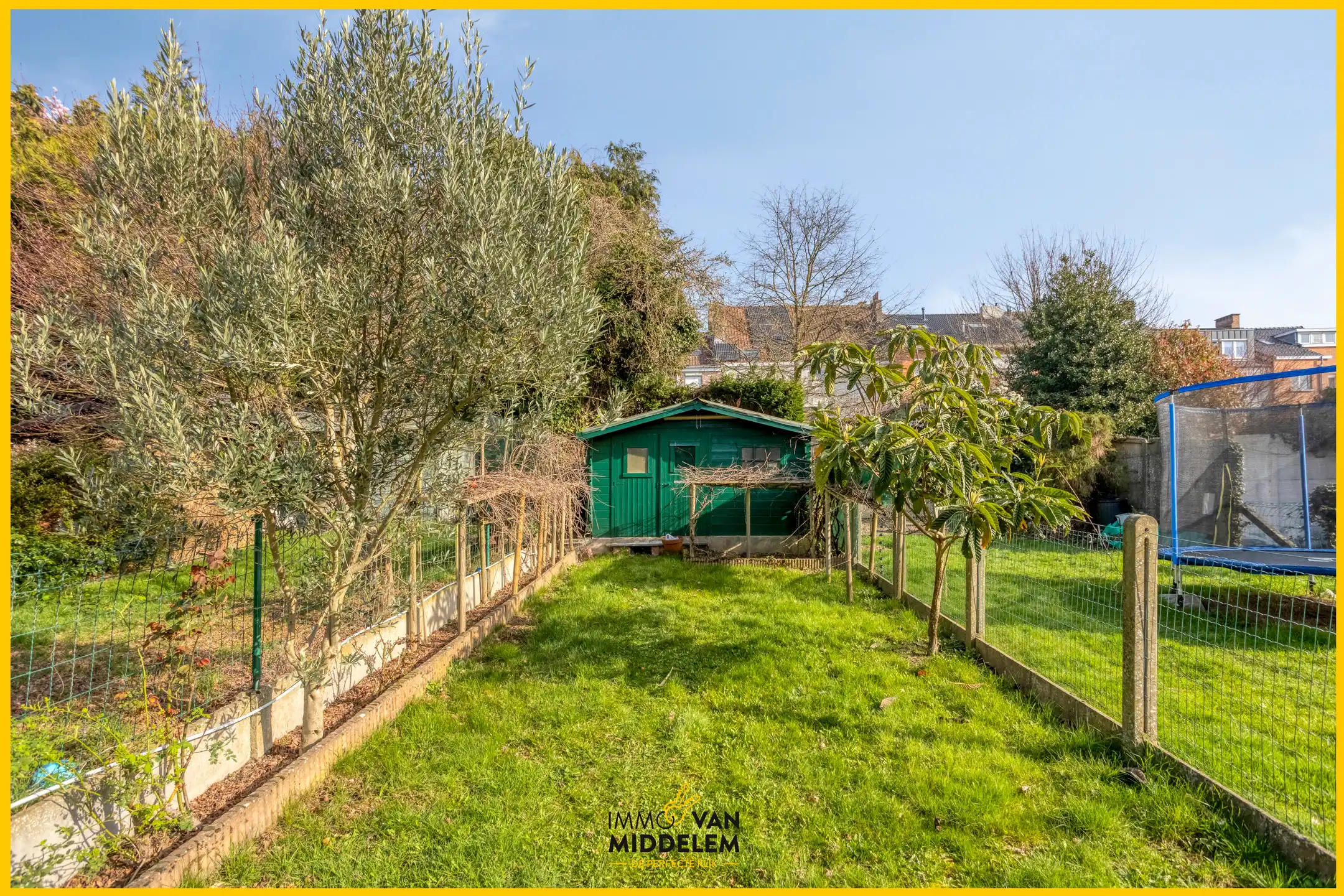 GERENOVEERDE BEL-ÉTAGE MET 3 SLAAPKAMERS EN TUIN foto 19