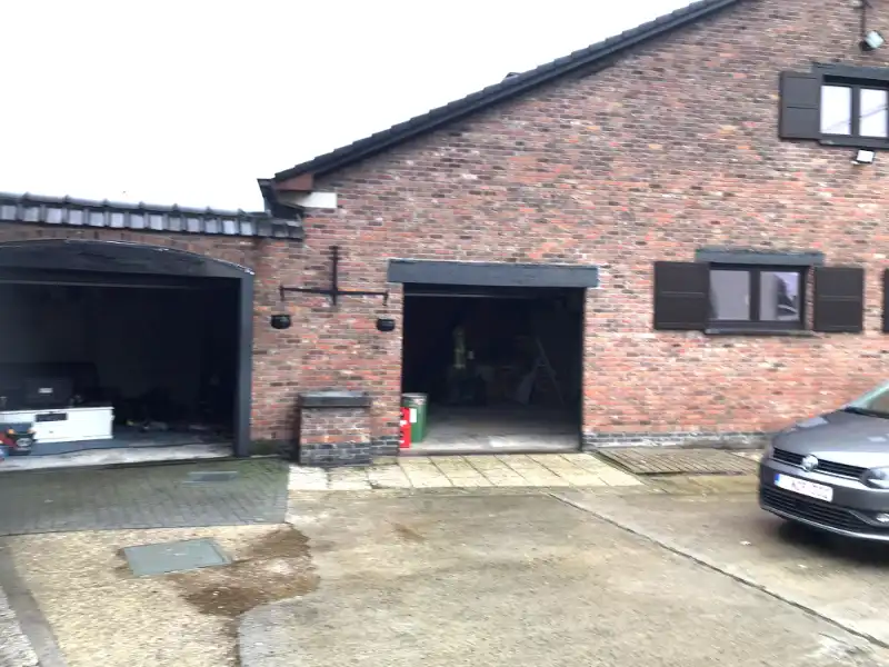 Te Grembergen : Woonst met terras en tuin - EN bijgebouw met garage- ruime parking in doodlopende straat nabij de spoorweg foto 5