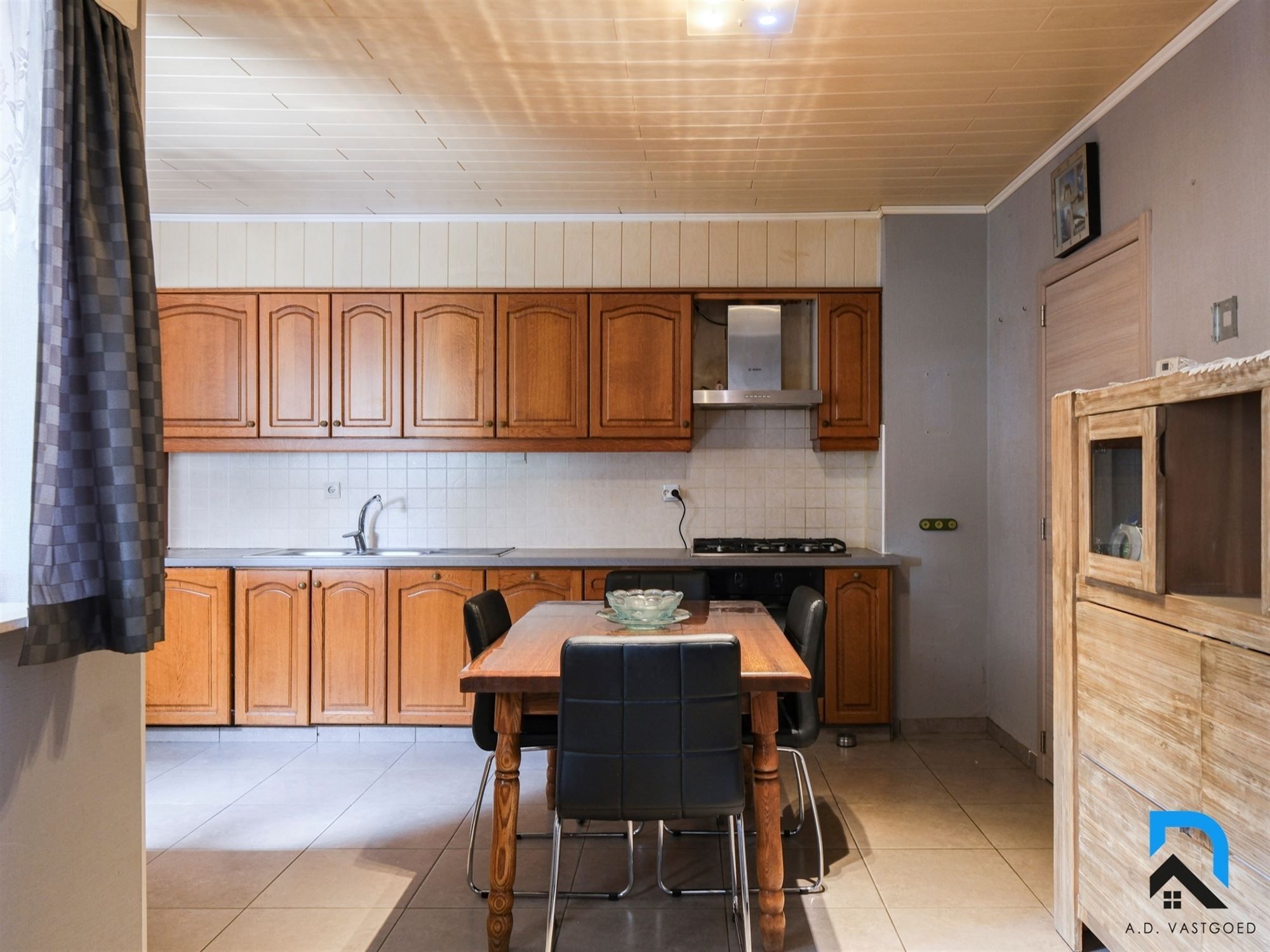 Ruime woning met tuin nabij het centrum van Bilzen foto 10