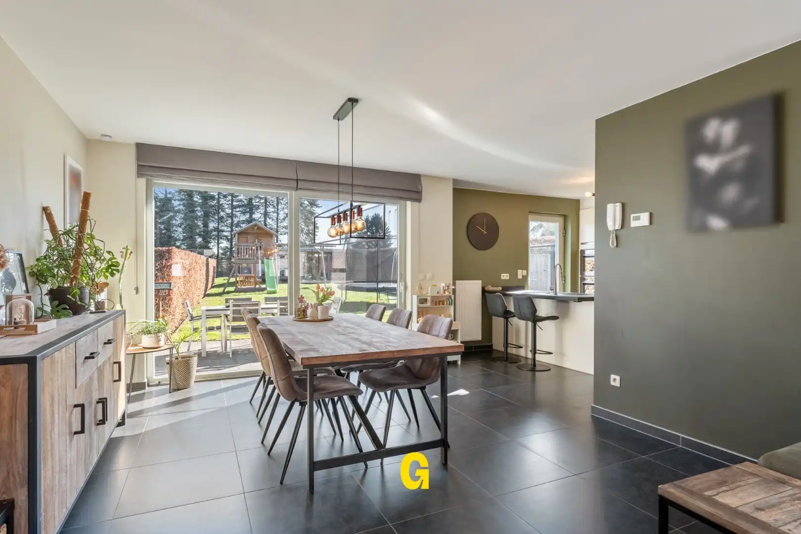 Hedendaagse woning in halfopen bebouwing met 3 slaapkamers, inpandige garage en tuin op 7a 48ca - EPC label A foto 7