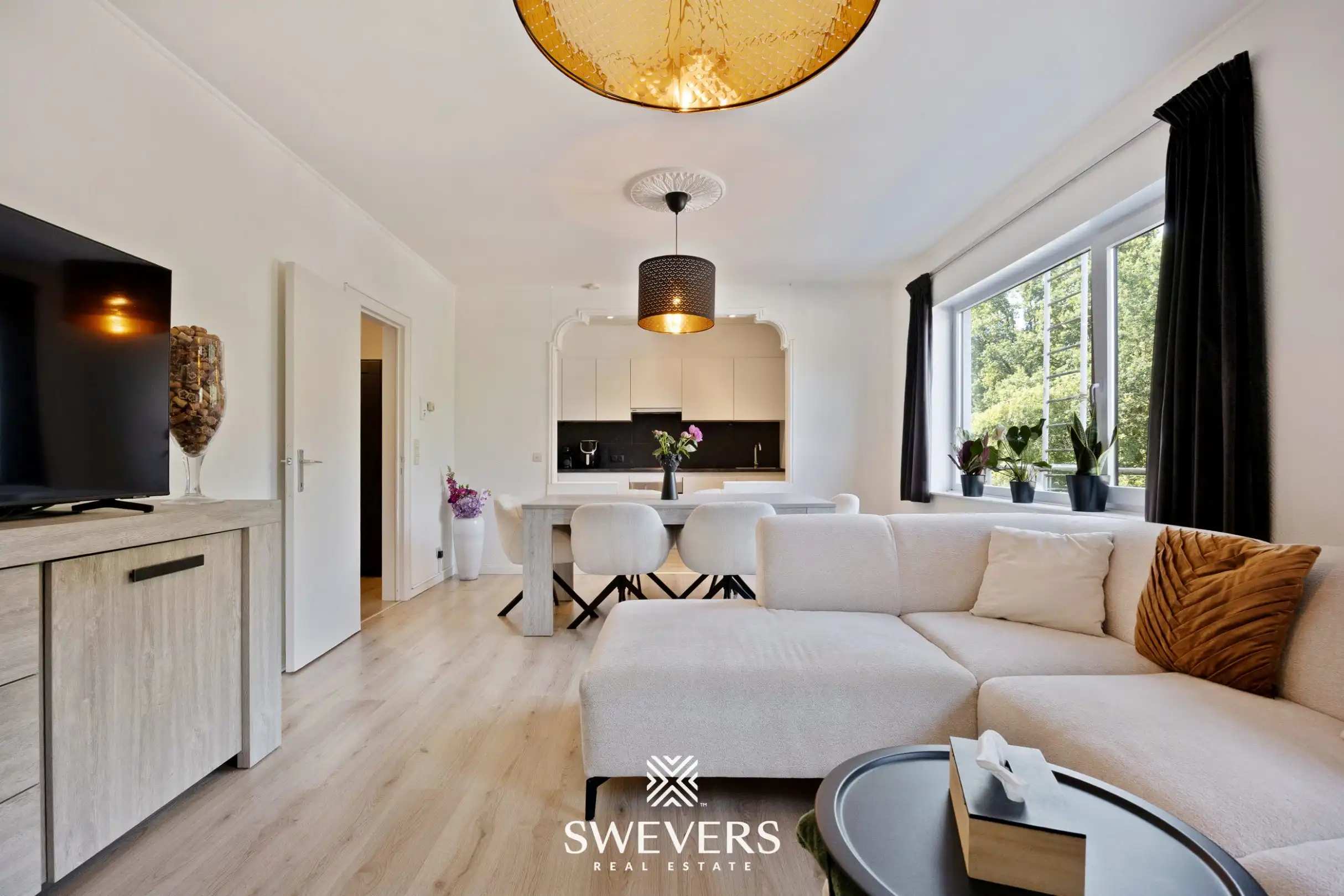 Uitstekend gelegen en instapklaar appartement met 2 slaapkamers te Genk foto 3