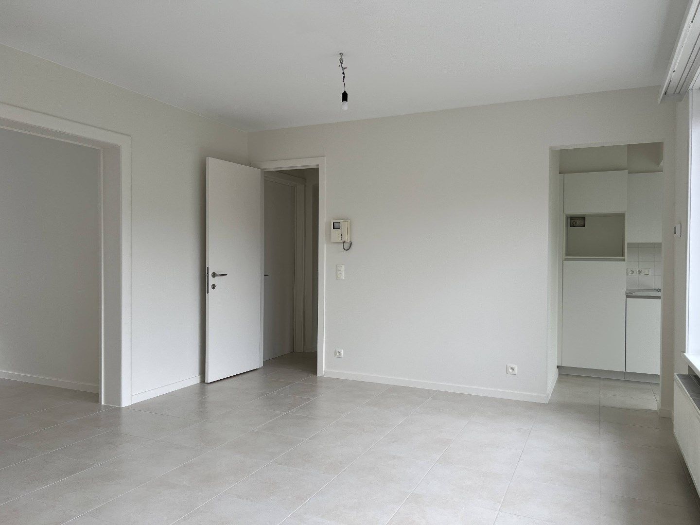 Instapklaar appartement met tuin - INTERBELLUMWIJK foto 11