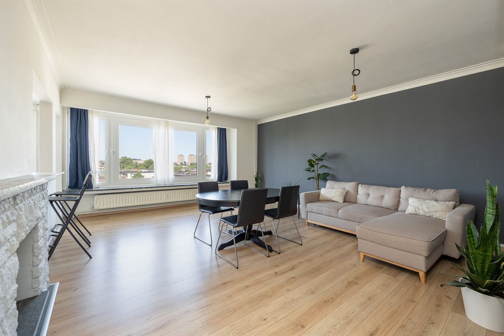 Ruim 2 slaapkamer appartement te Merksem foto 4