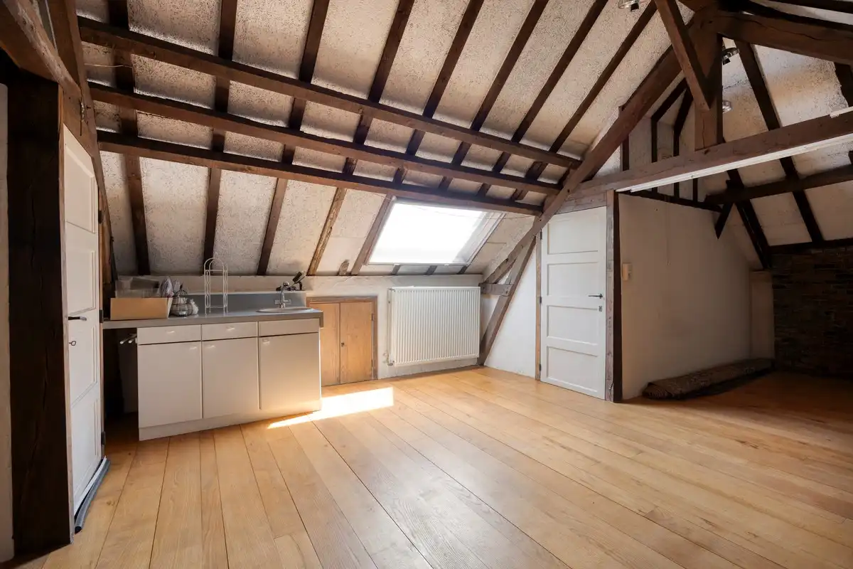 Bijzonder historisch herenhuis te koop in Heppen foto 45