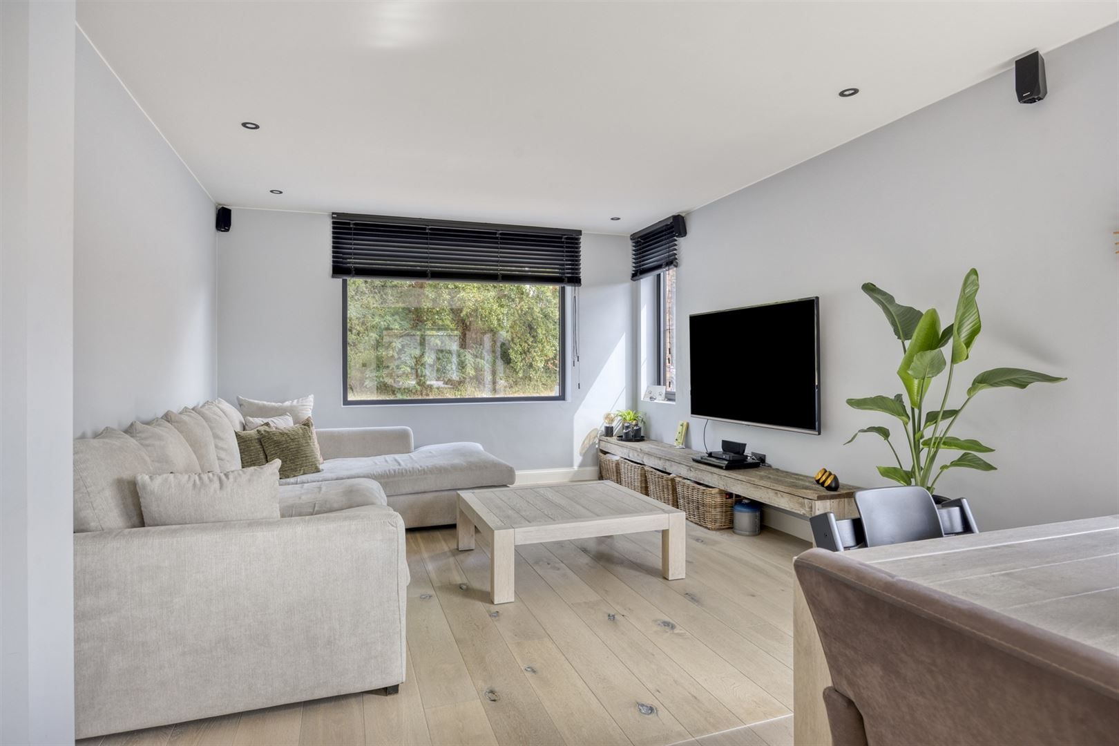 TE KOOP: Prachtig gerenoveerde woning met tuin in Koersel! foto 6