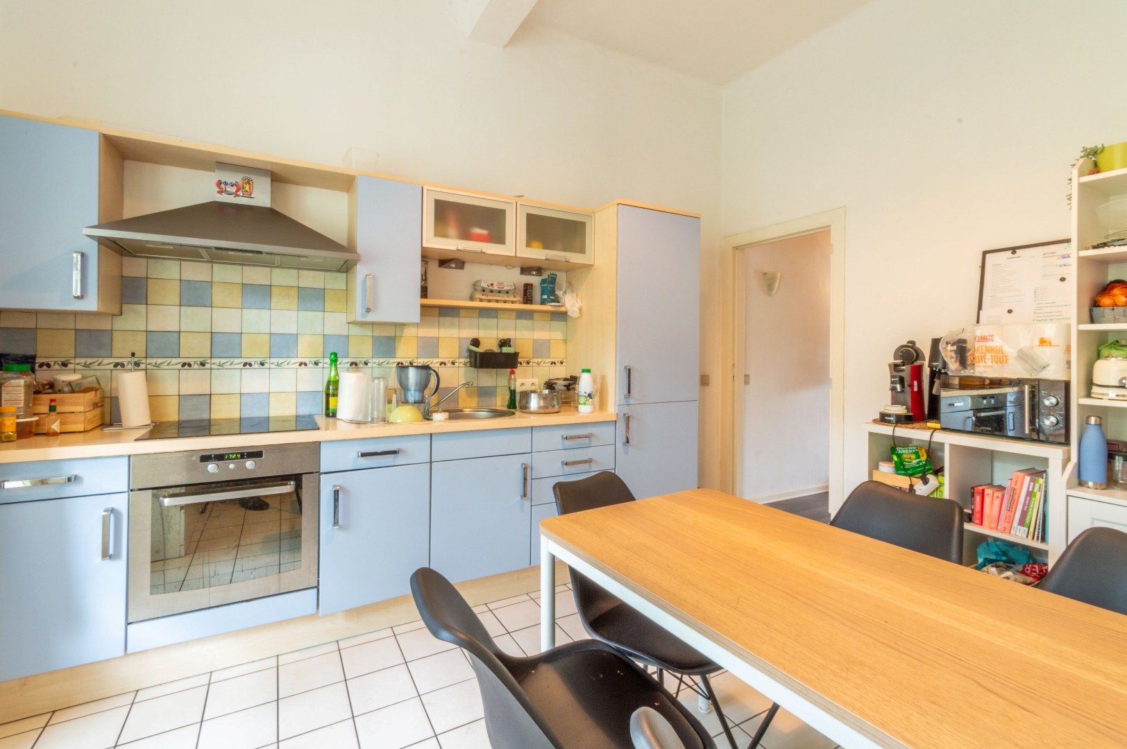 Karaktervolle rijwoning met zicht op kanaal! foto 5