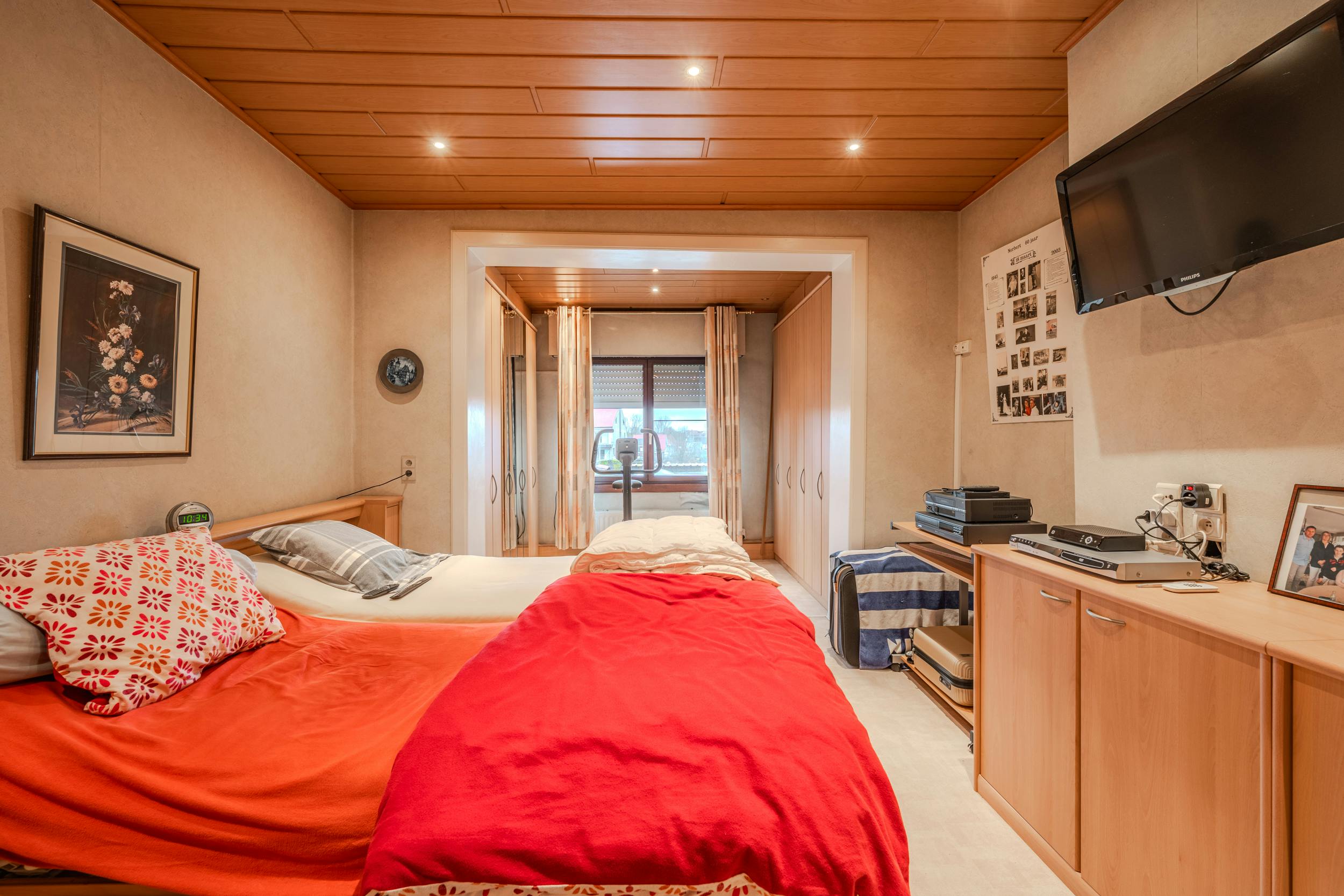 Te renoveren woning met 3 slaapkamers te koop! foto 15