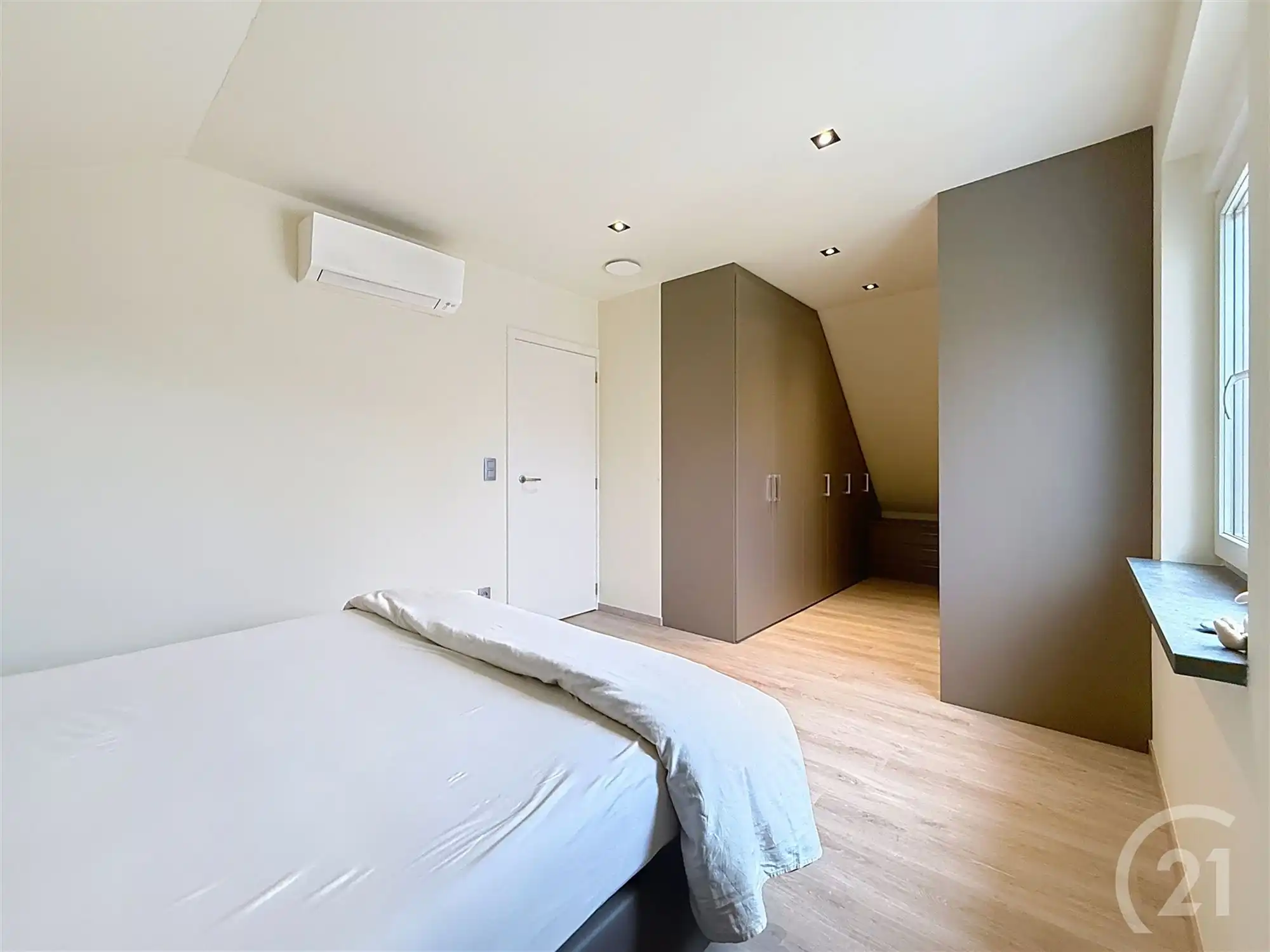 Aangename recente woning met 3 slaapkamers! foto 18