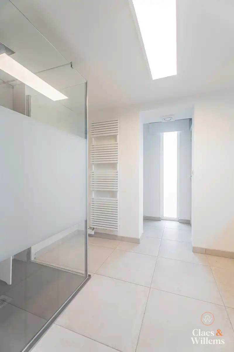 Charmante, ruime en energiezuinige kangoeroewoning te Halle foto 7