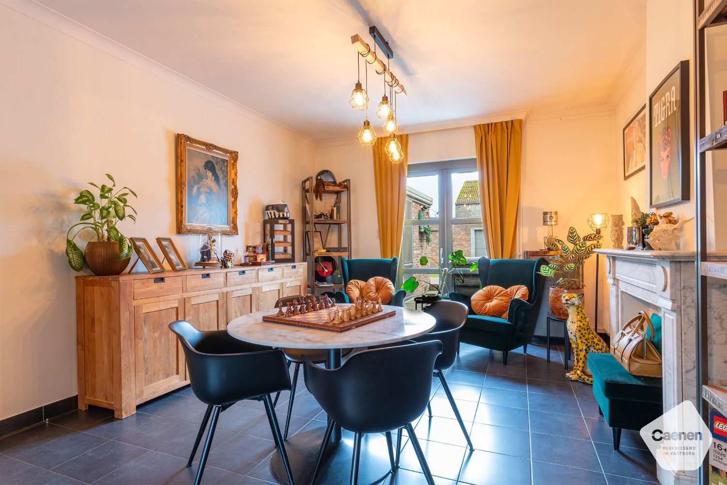 LEUKE HEDENDAAGSE WONING met 3 slaapkamers en een LOODS met oprit foto 3