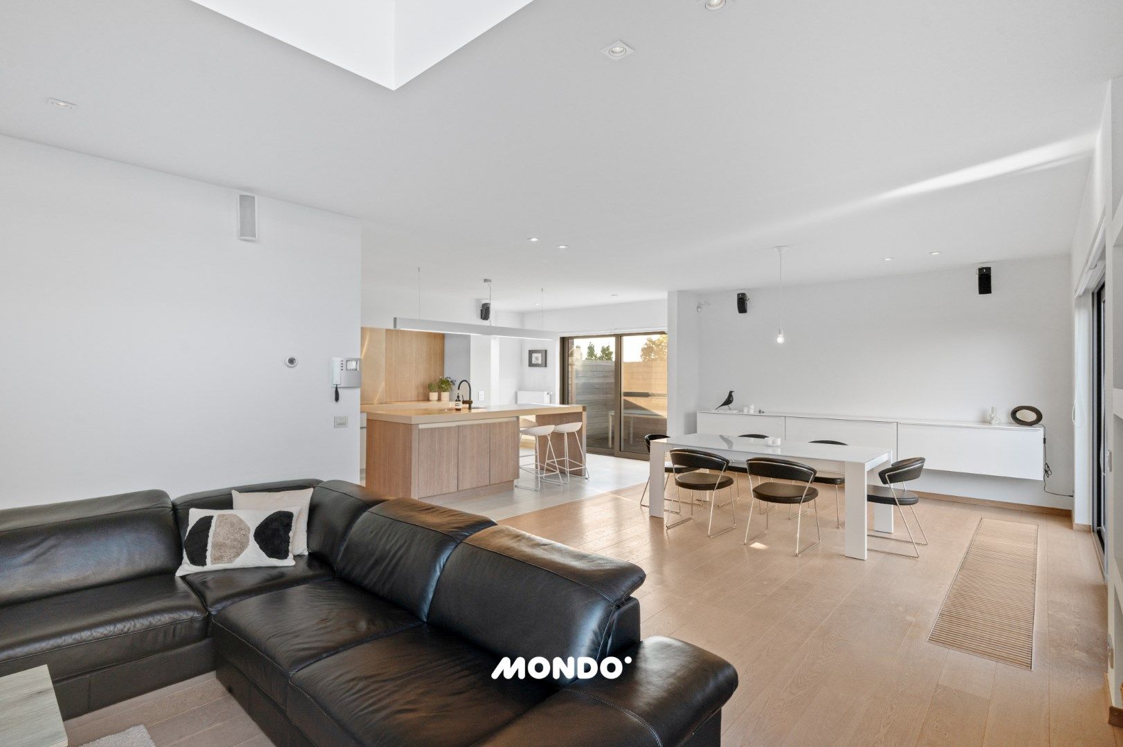 Toplocatie! Moderne, instapklare villa. foto 2