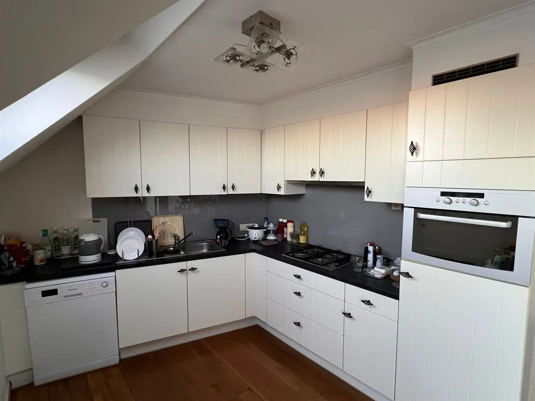 Charmant appartement met mooi zicht op het Mouroitplein foto 4