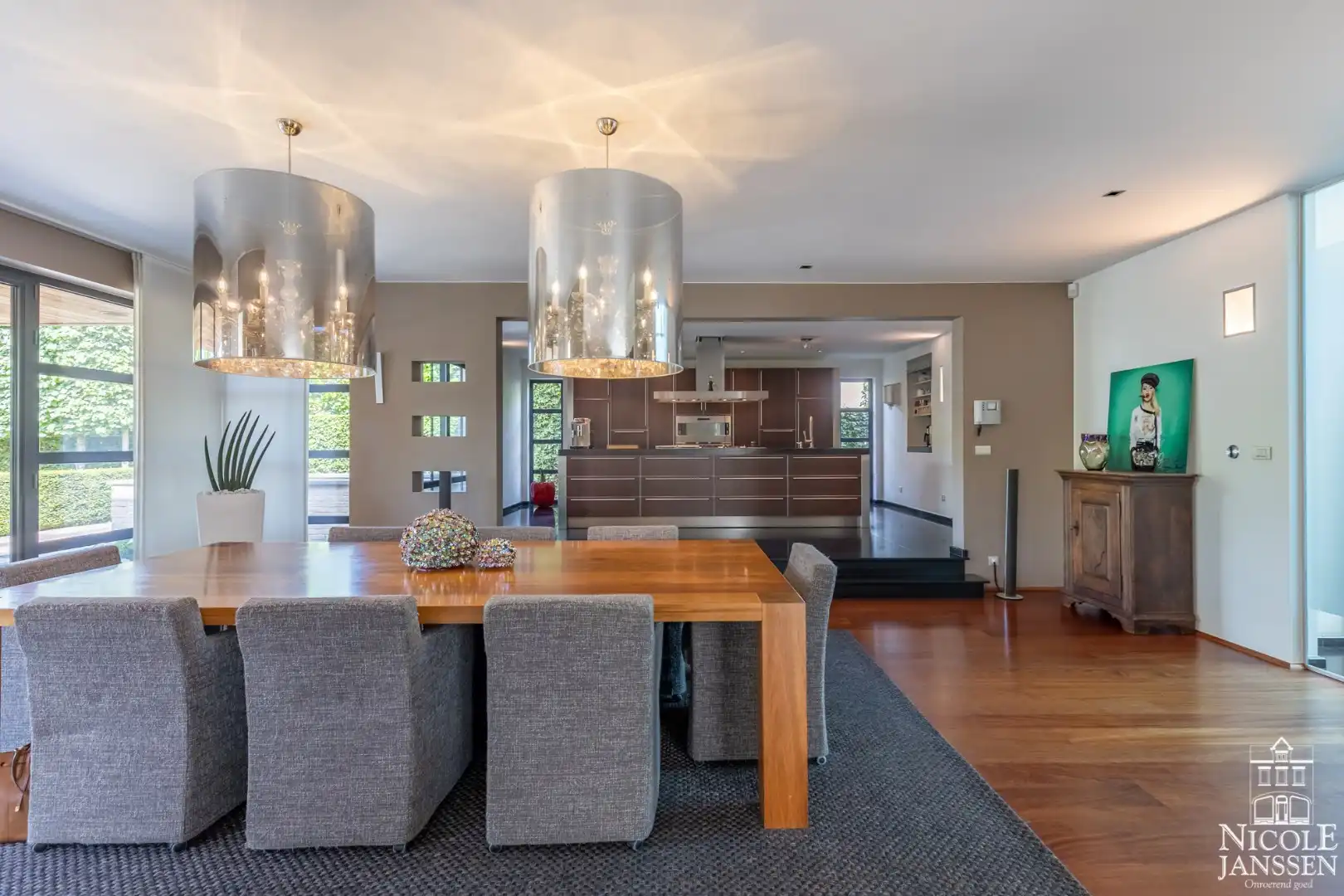 Luxueus ingerichte villa met vier slaapkamers en verzorgde tuin foto 11