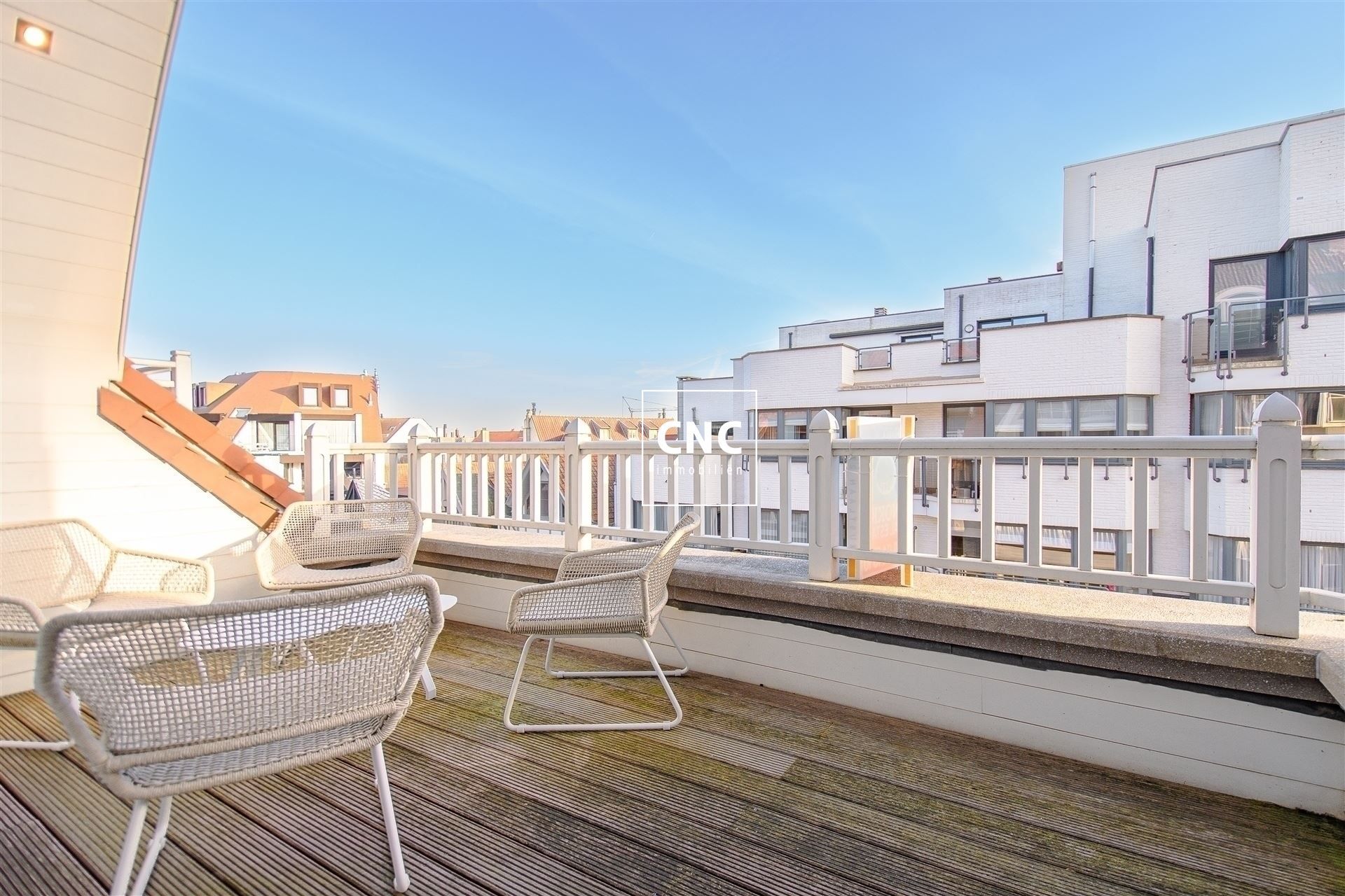 Duplex-appartement met zonneterras op toplocatie in Knokke foto 4
