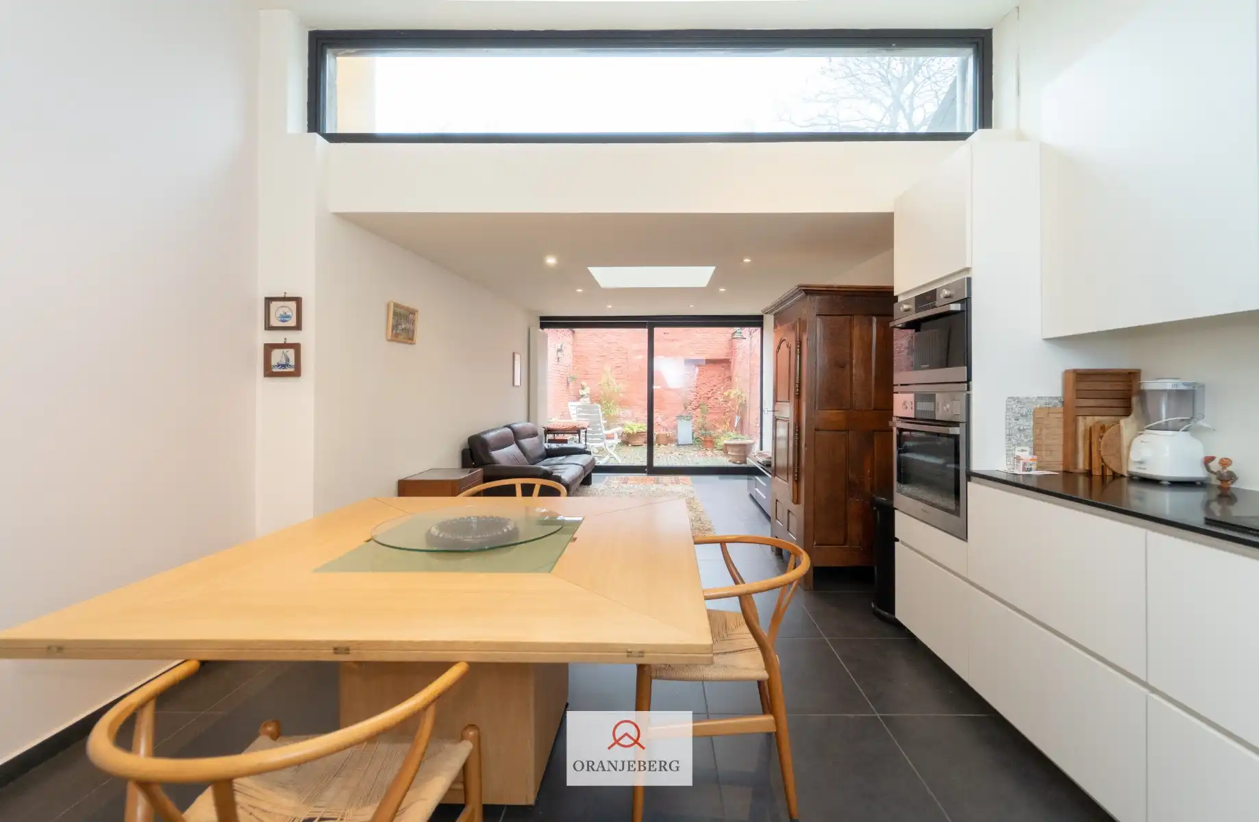 Huis met tuintje vlakbij Coupure foto 6