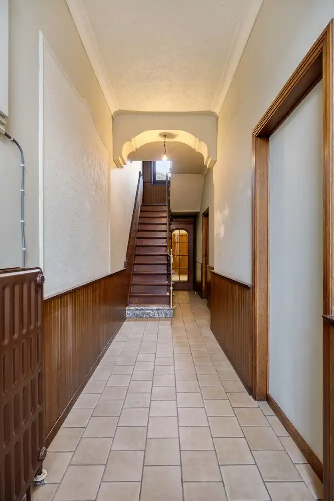 Ruime, op te frissen gezinswoning met 4 slaapkamers en knusse tuin in het gezellige Vlijtingen, Riemst foto 5