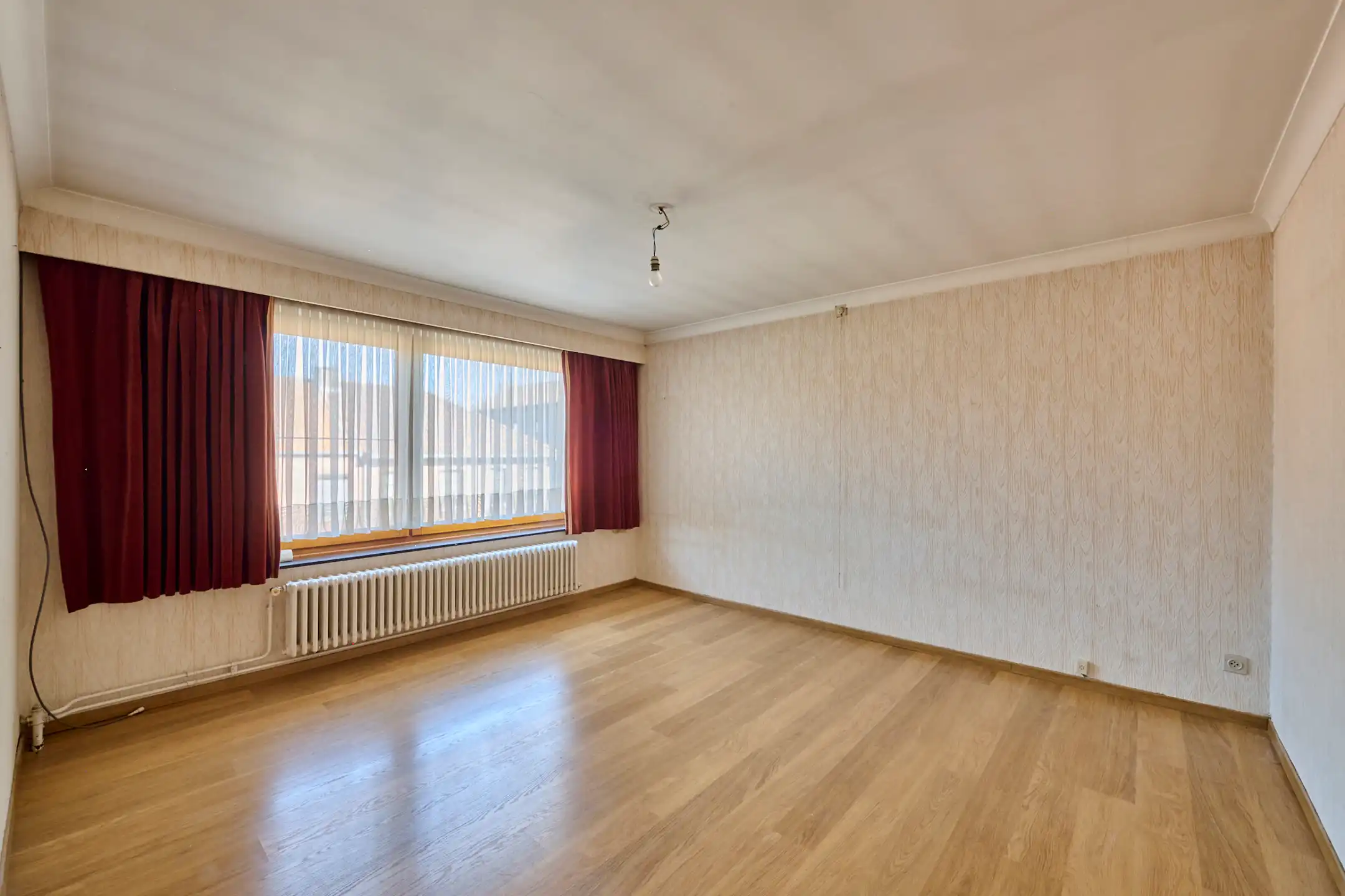 Goed onderhouden rijwoning op toplocatie met parking foto 9