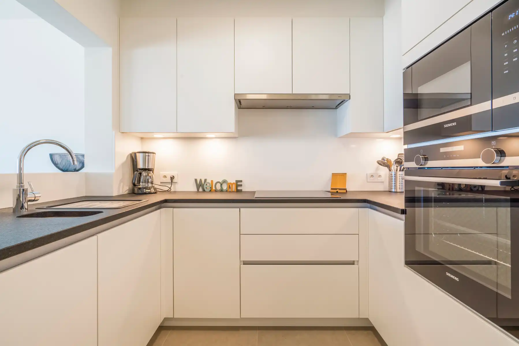 Prachtig 3-slaapkamerappartement met frontaal zeezicht foto 5