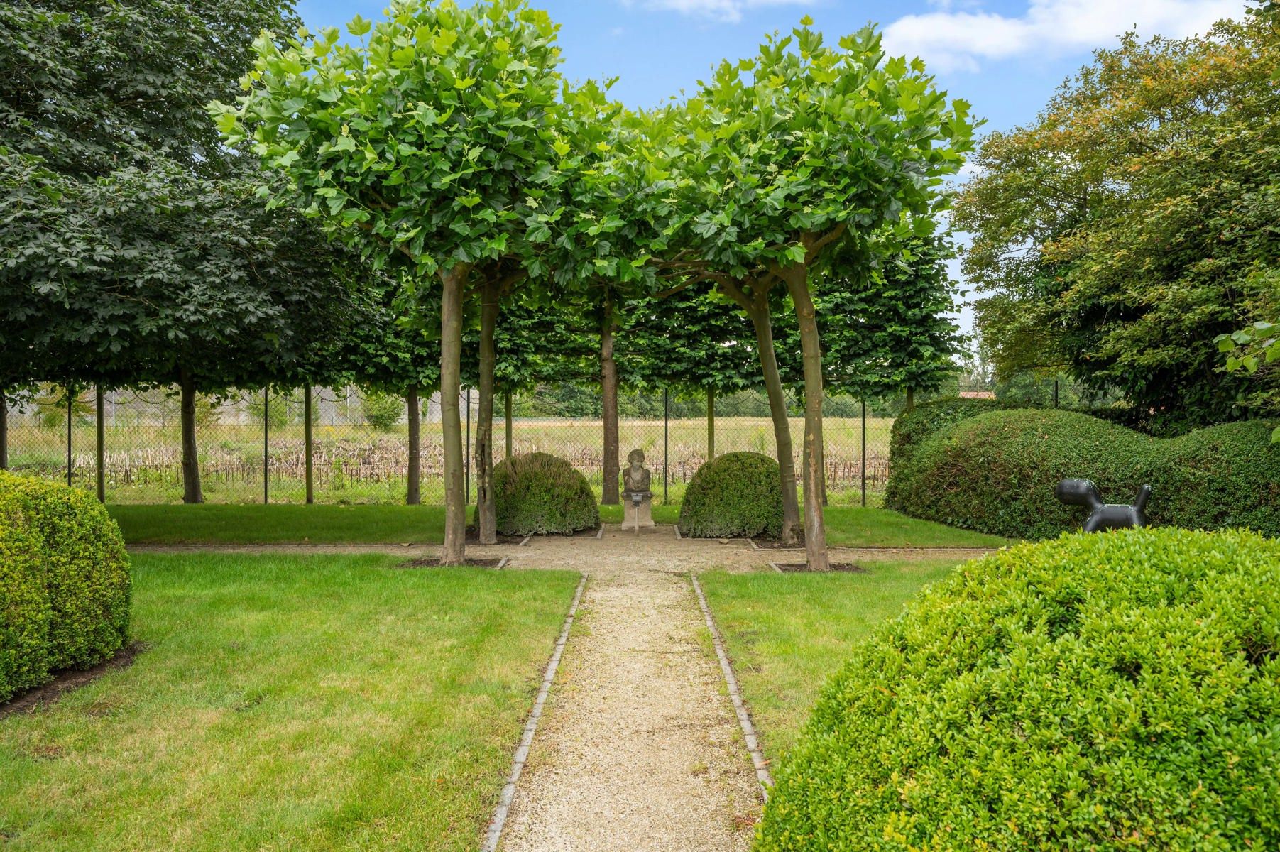 Tijdloze villa met kantoorruimten te RAMSEL foto 30