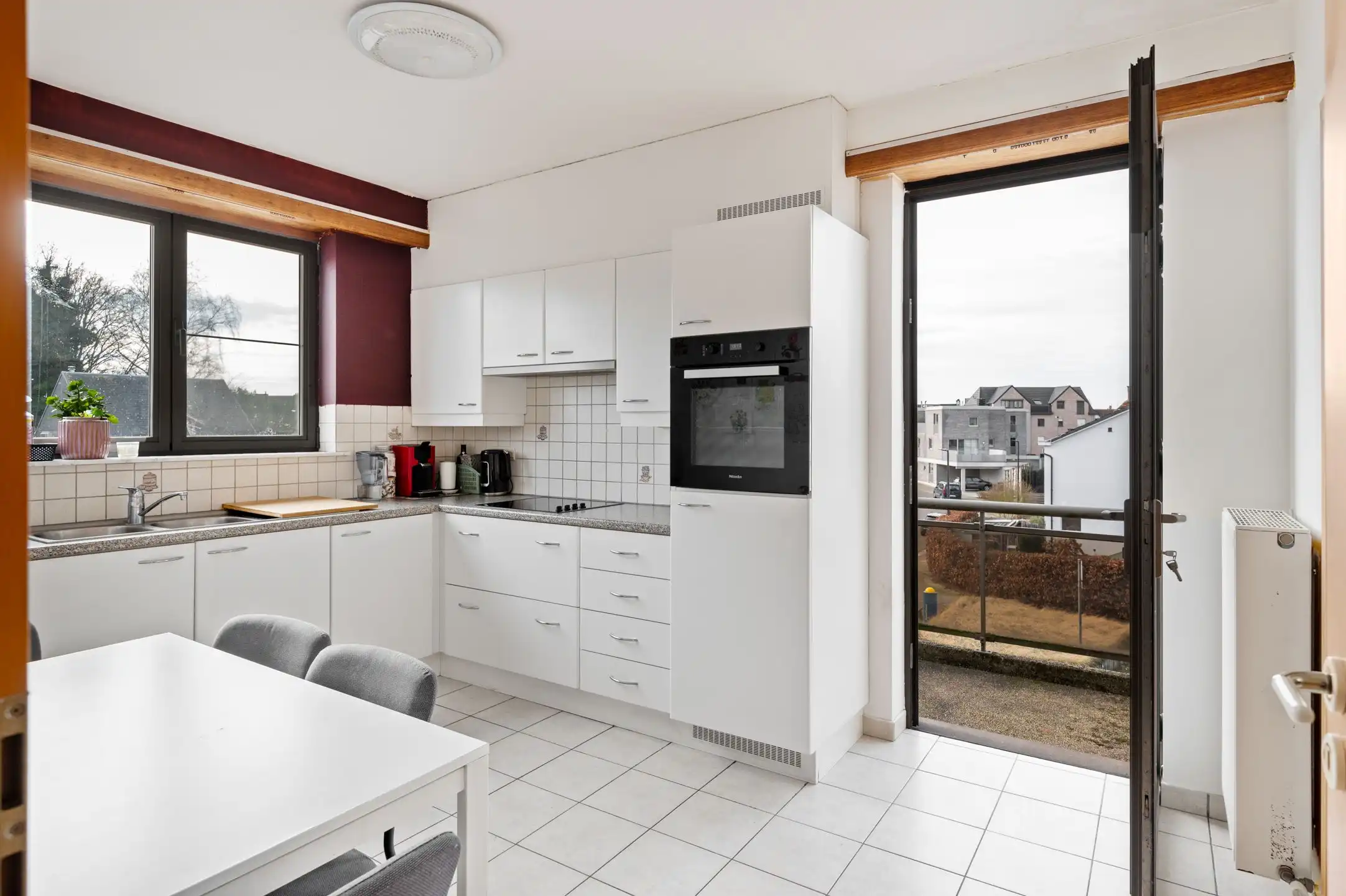 Opbrengsteigendom met 3 appartementen + garageboxen in Wommelgem te koop! foto 29