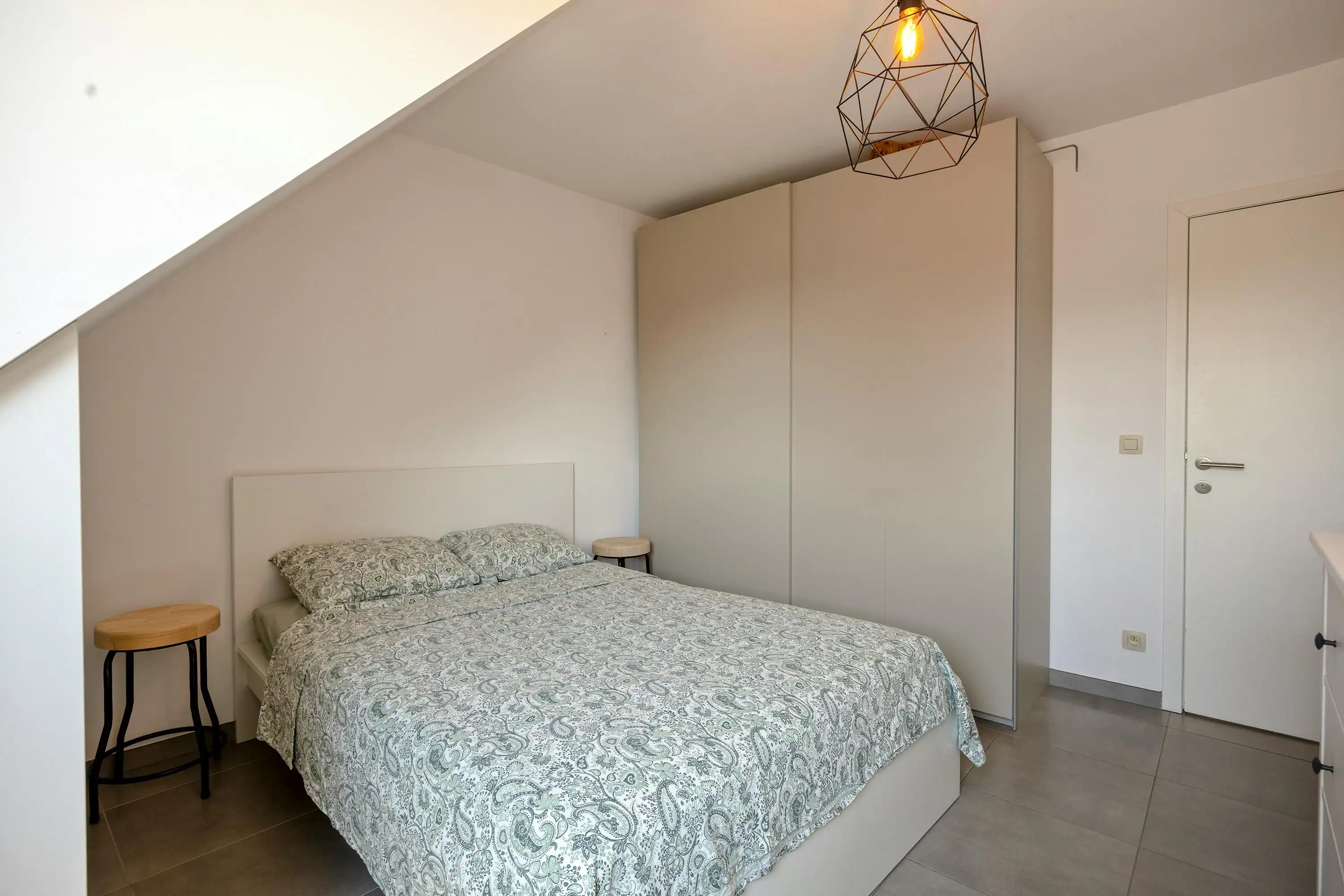 Instapklaar appartement  met ruim terras te koop in Brecht! foto 8