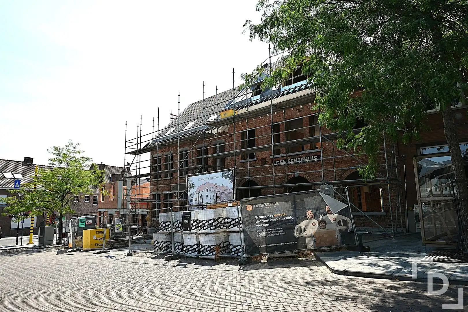 Handelsruimte te koop in het hart van Beselare foto 4