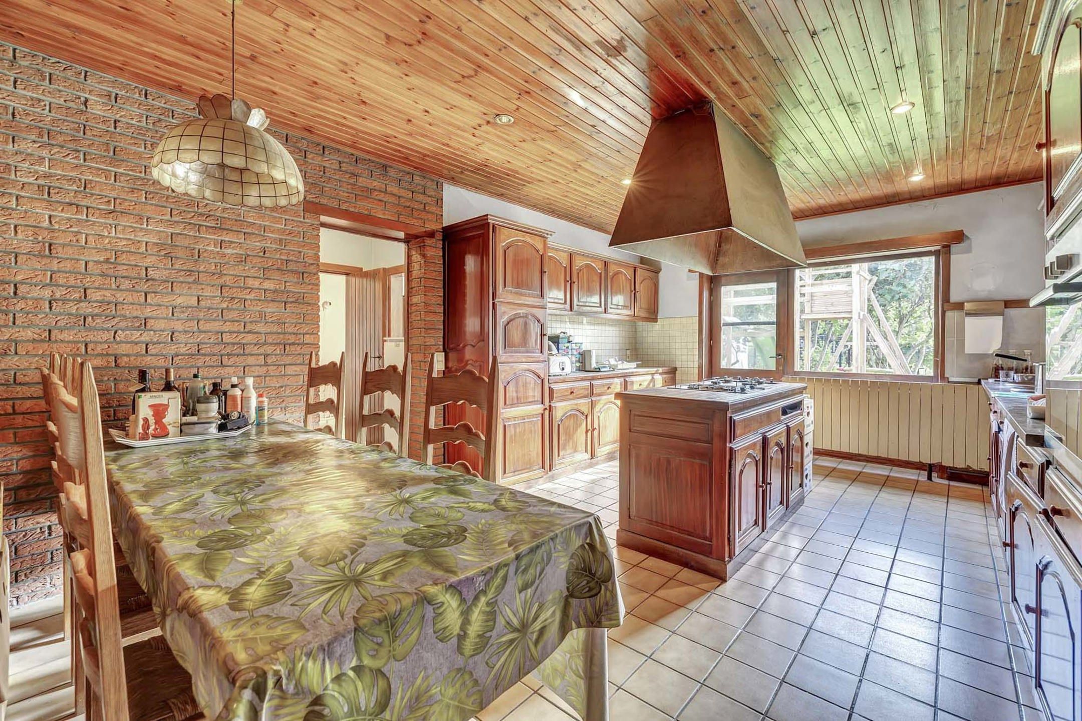 Uitzonderlijke woning met 5 slaapkamers  volledig onderkelderd foto 13