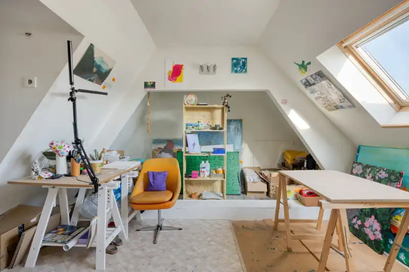 Handelspand met brede glasgevel en uitstekende visibiliteit in centrum Mechelen foto 13